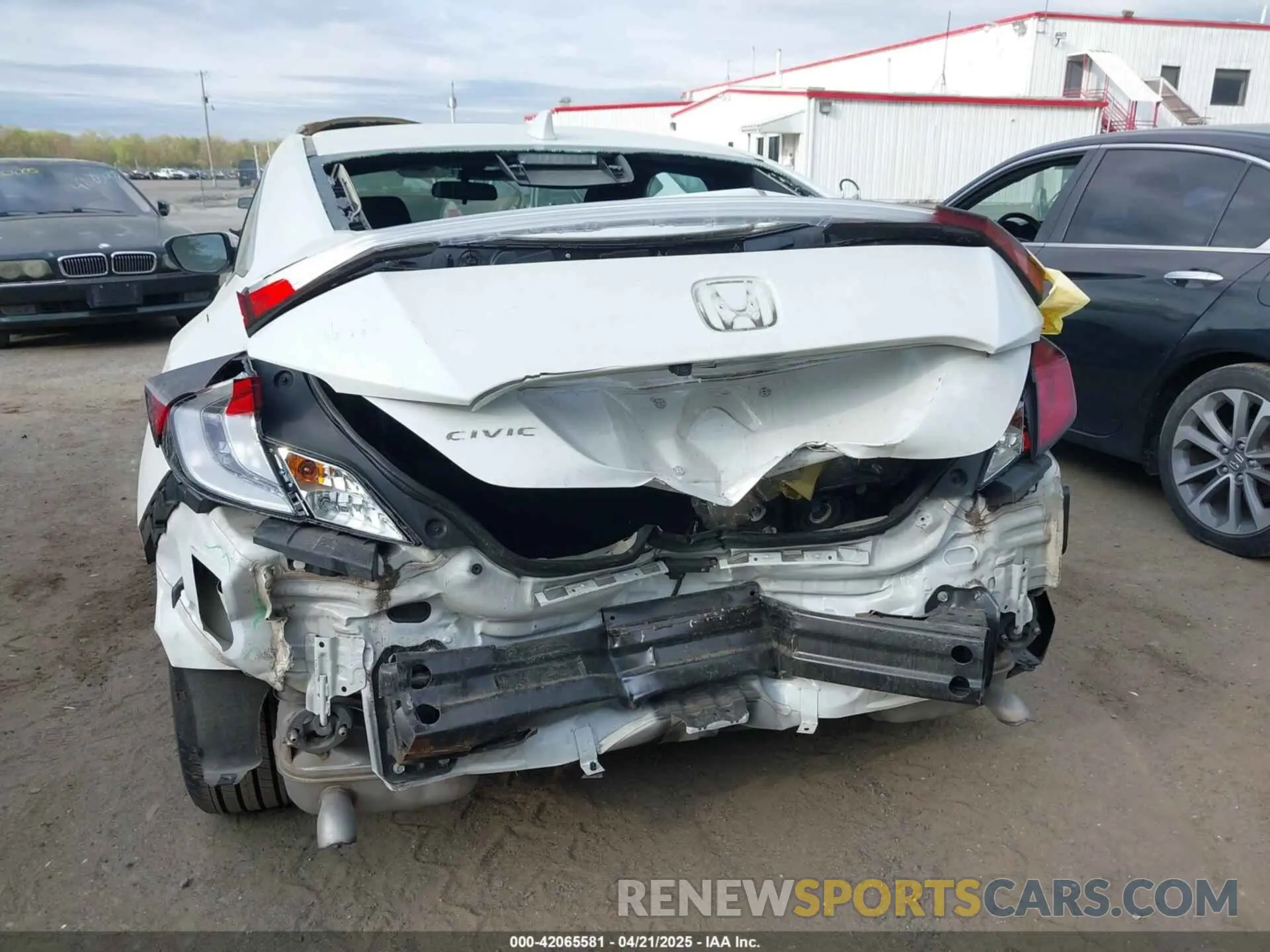 16 Photograph of a damaged car 2HGFC3B38LH350018 HONDA CIVIC 2020