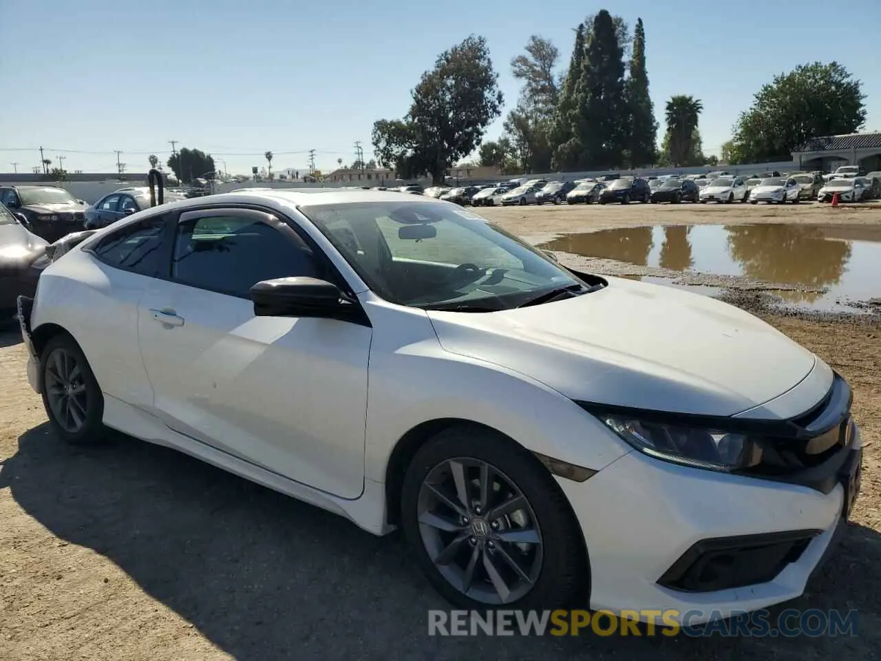 4 Photograph of a damaged car 2HGFC3B3XLH352529 HONDA CIVIC 2020