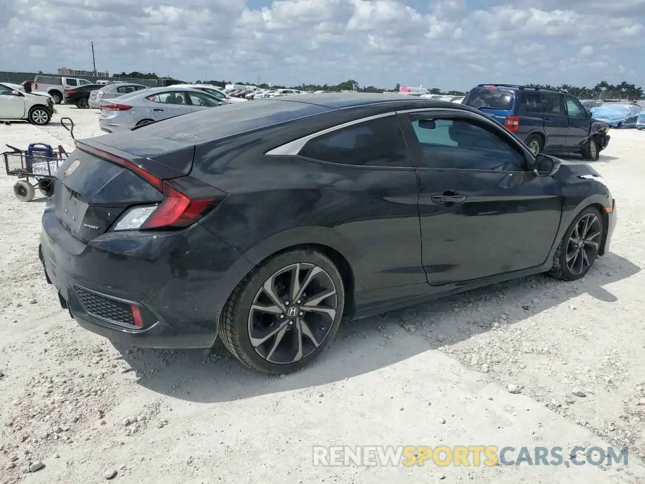 3 Photograph of a damaged car 2HGFC4A82LH303747 HONDA CIVIC 2020
