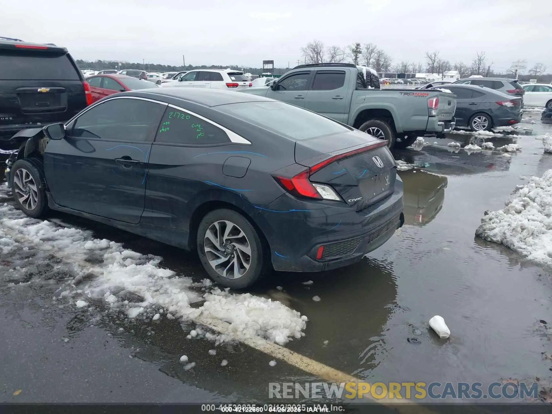 3 Photograph of a damaged car 2HGFC4B64LH302273 HONDA CIVIC 2020