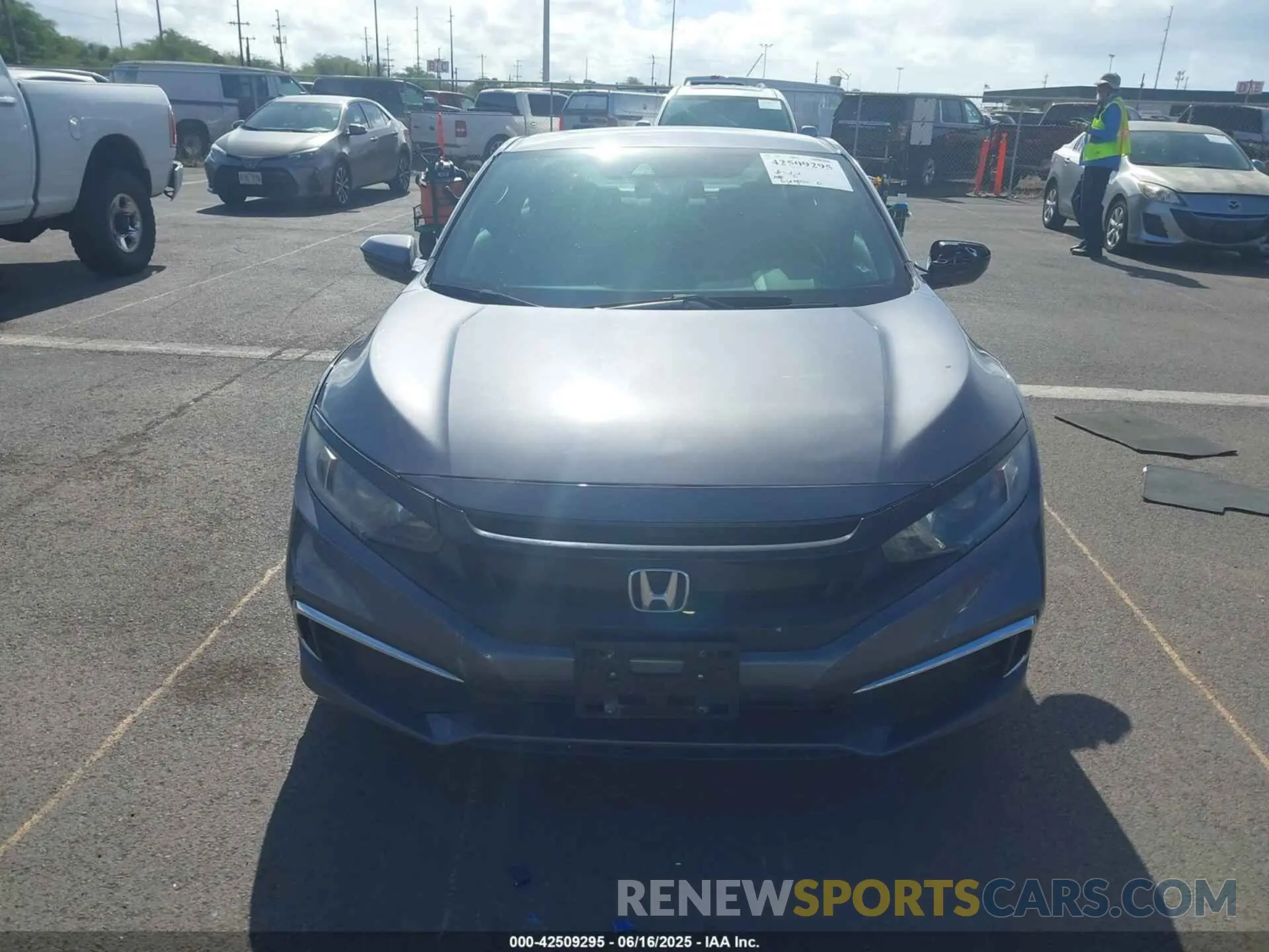 12 Photograph of a damaged car 2HGFC4B65LH301178 HONDA CIVIC 2020