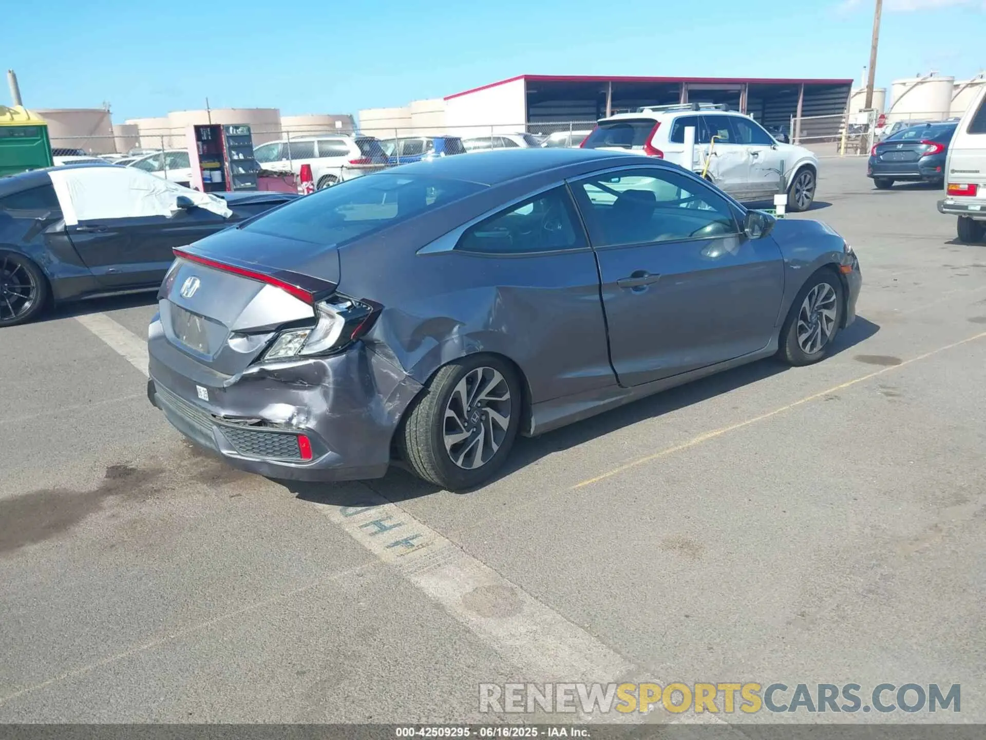 4 Photograph of a damaged car 2HGFC4B65LH301178 HONDA CIVIC 2020