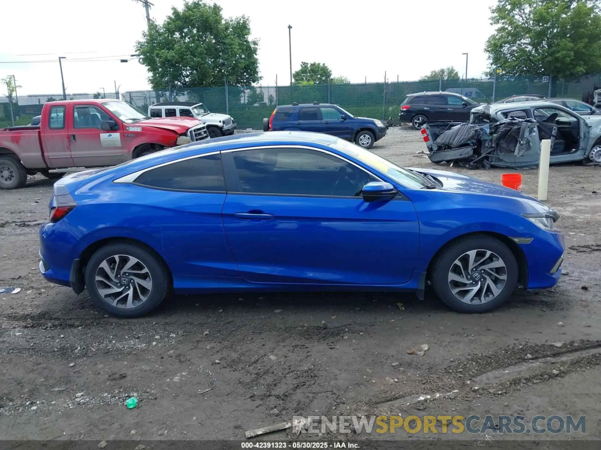 13 Photograph of a damaged car 2HGFC4B65LH302265 HONDA CIVIC 2020