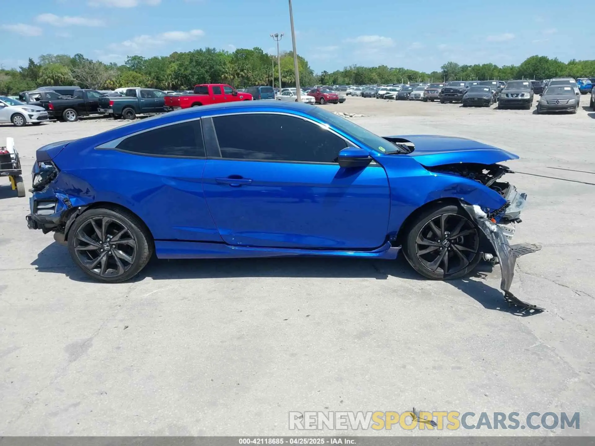 14 Photograph of a damaged car 2HGFC4B82LH303486 HONDA CIVIC 2020