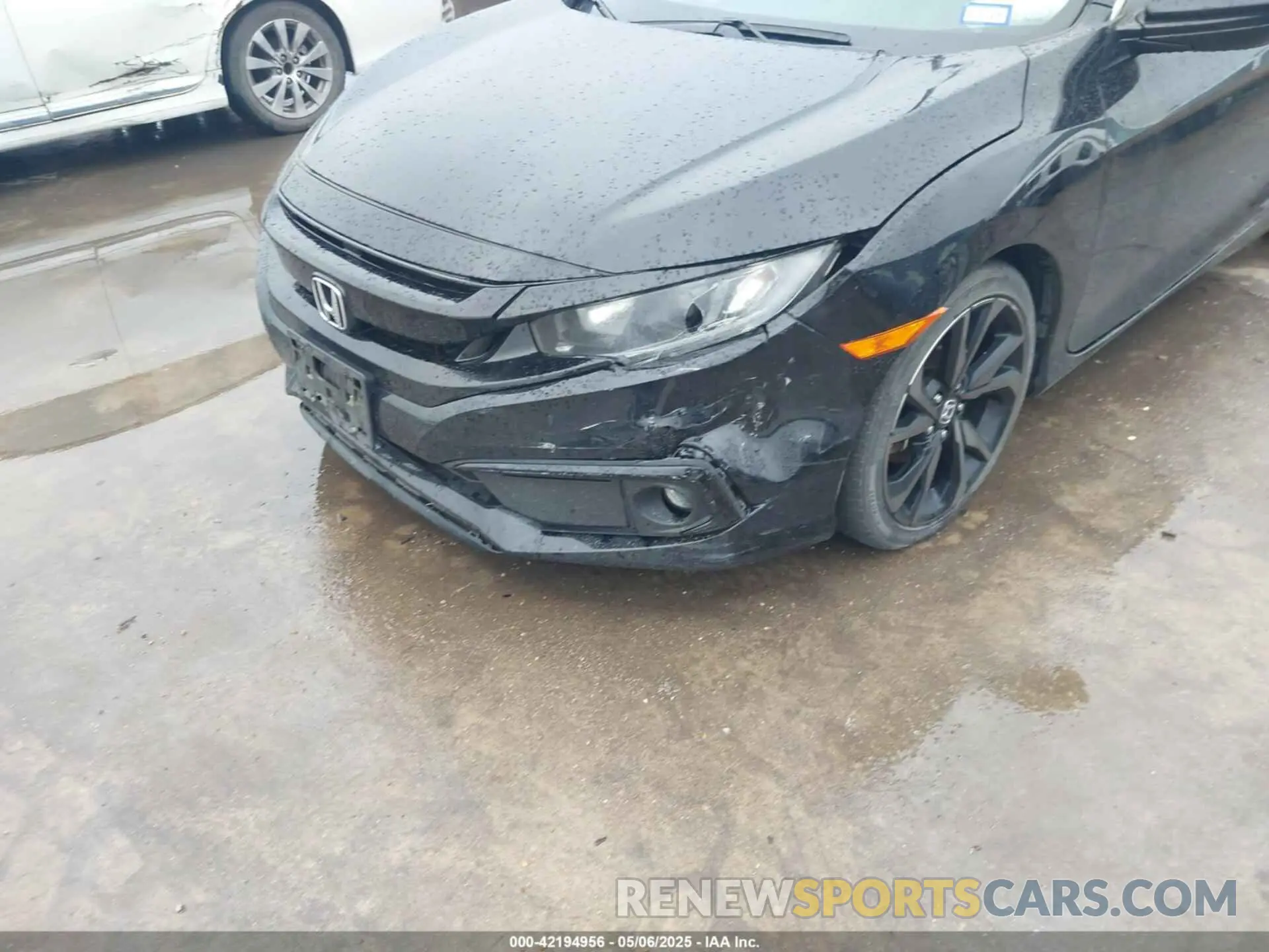 6 Photograph of a damaged car 2HGFC4B83LH300015 HONDA CIVIC 2020