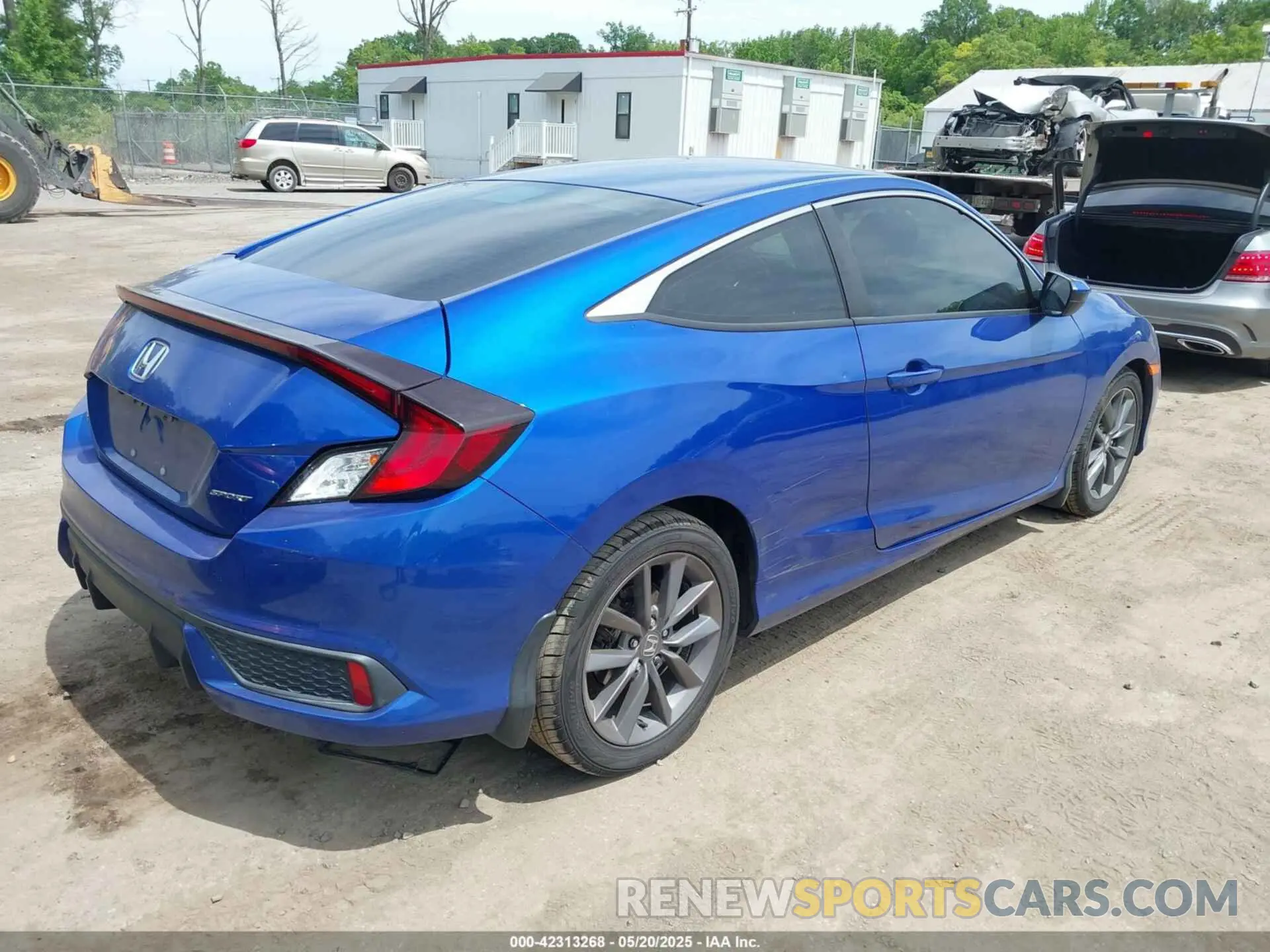 4 Photograph of a damaged car 2HGFC4B89LH304151 HONDA CIVIC 2020