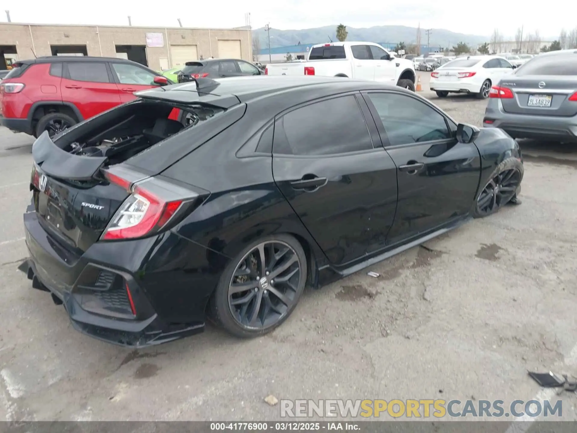 4 Photograph of a damaged car SHHFK7G46LU207471 HONDA CIVIC 2020