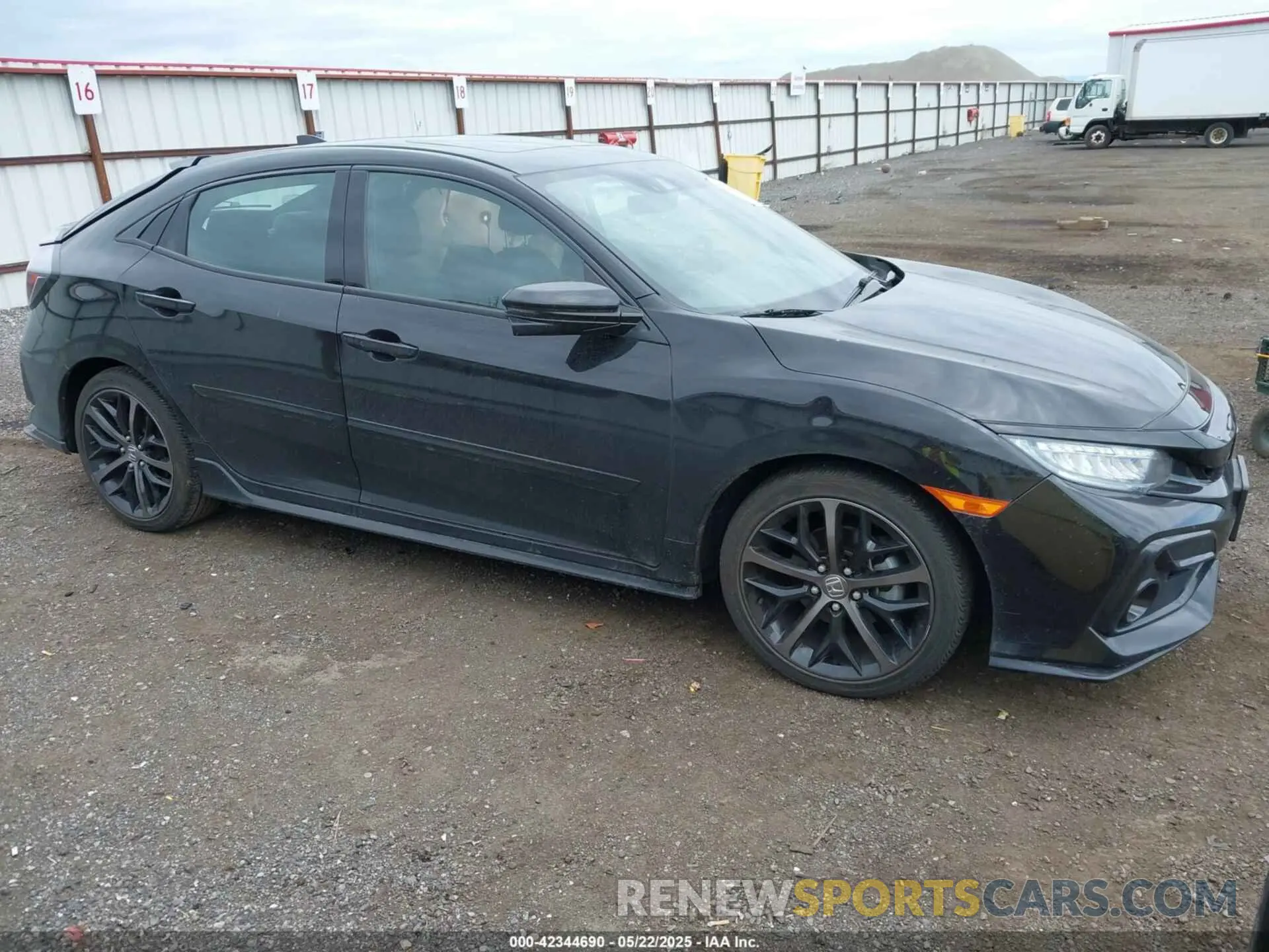 1 Photograph of a damaged car SHHFK7G93LU203213 HONDA CIVIC 2020