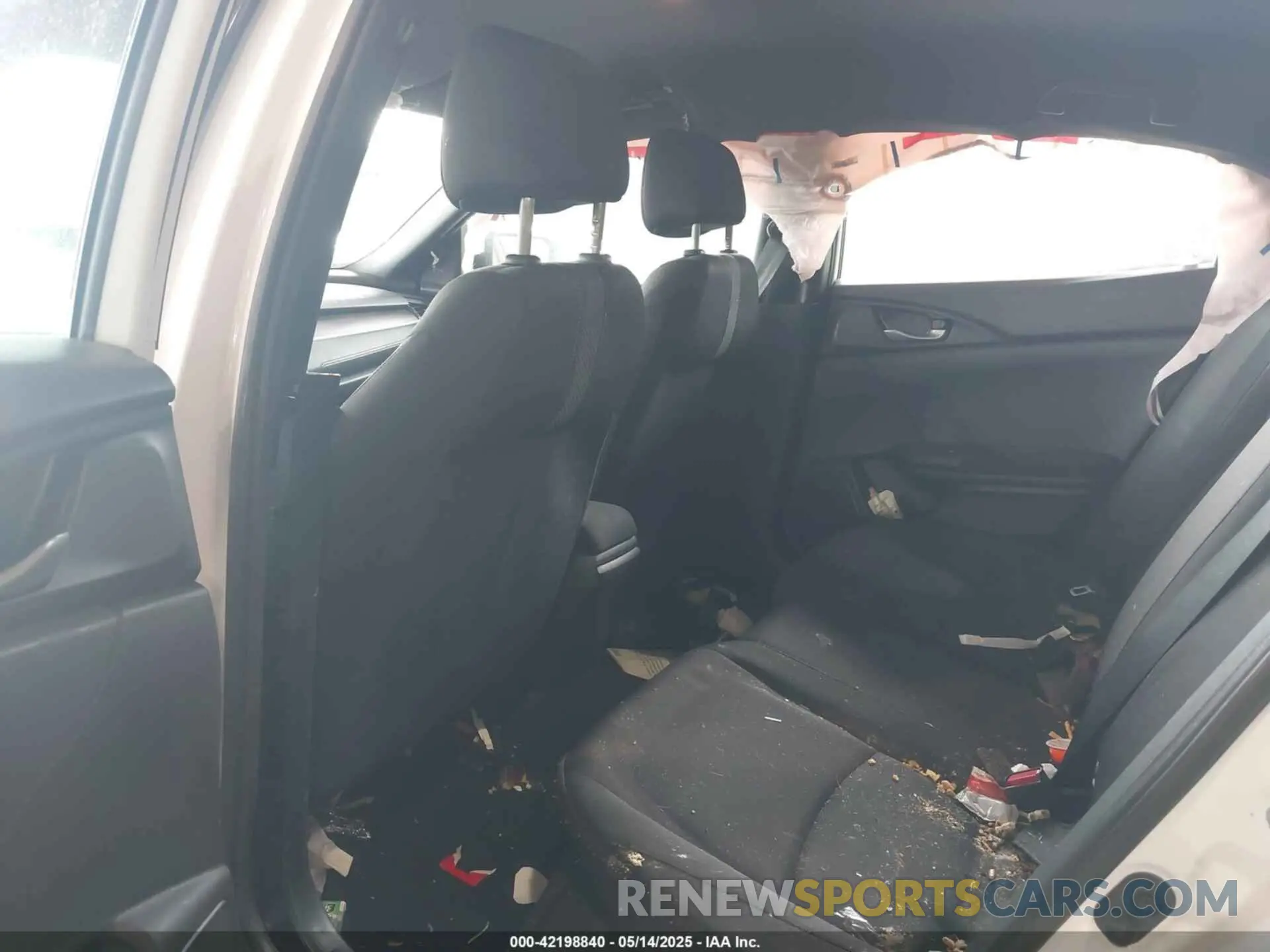 8 Photograph of a damaged car SHHFK7H37LU405806 HONDA CIVIC 2020