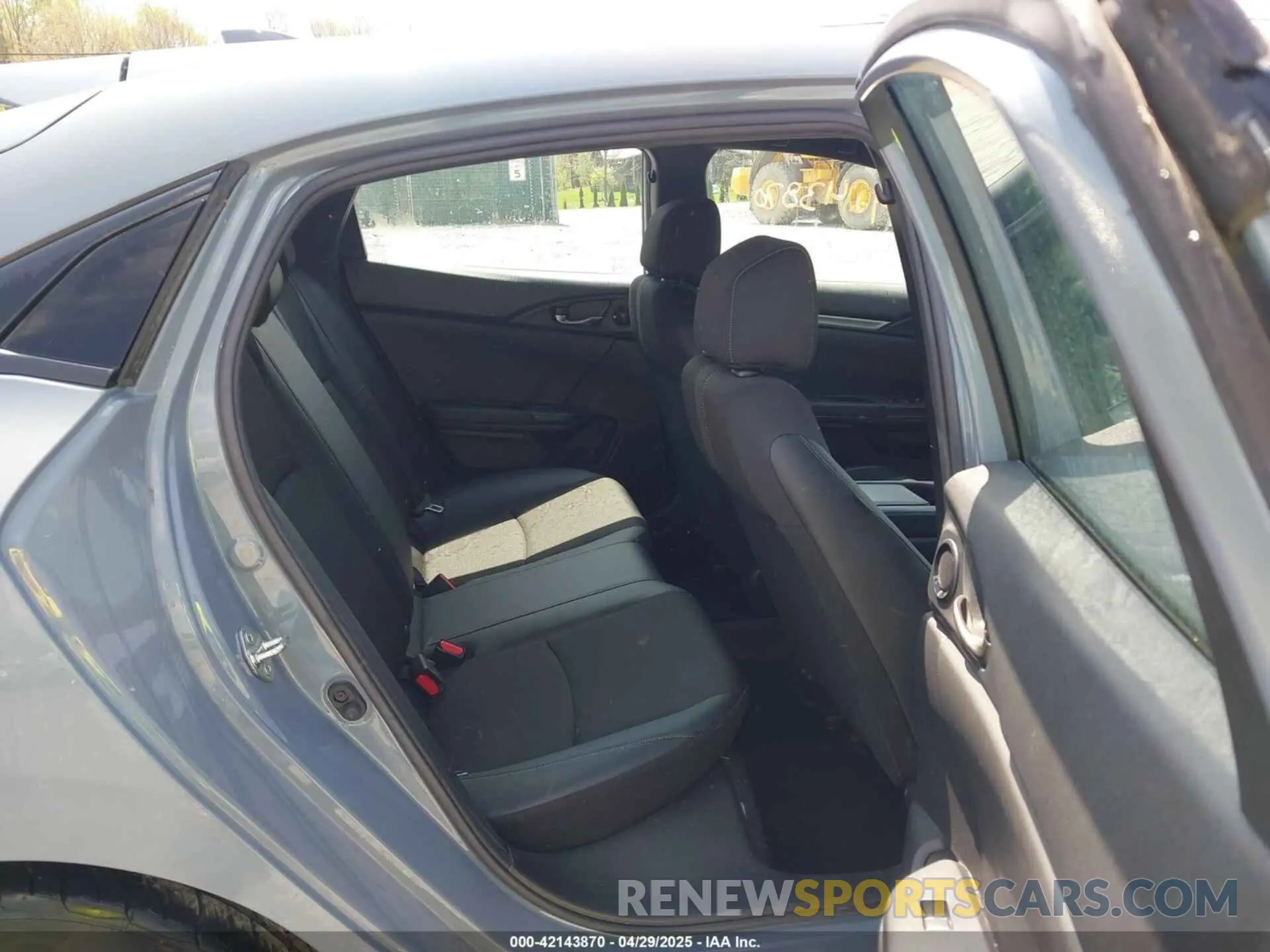 8 Photograph of a damaged car SHHFK7H41LU206081 HONDA CIVIC 2020