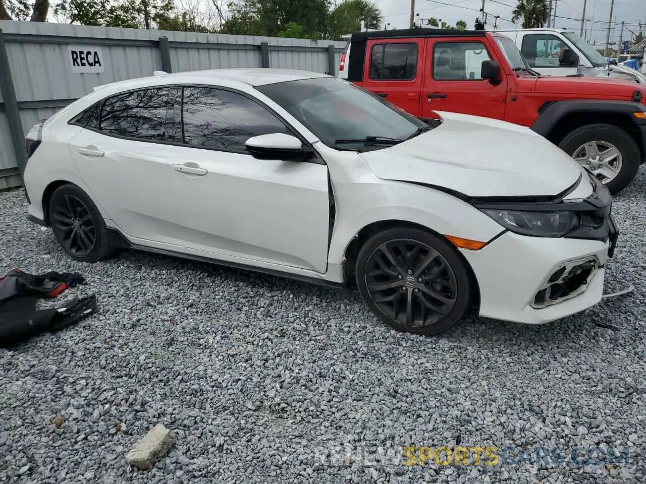 4 Photograph of a damaged car SHHFK7H41LU225990 HONDA CIVIC 2020
