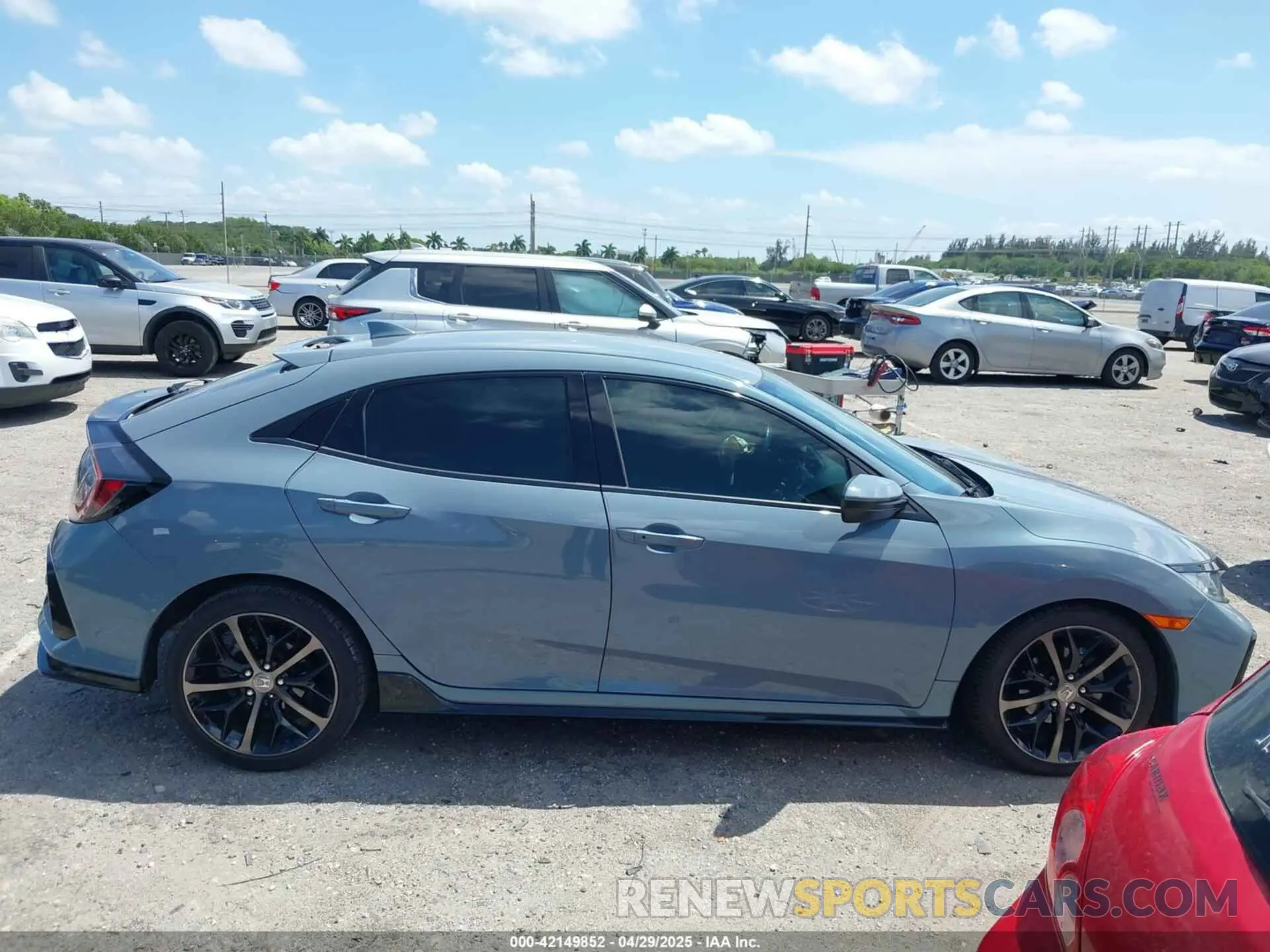 13 Photograph of a damaged car SHHFK7H42LU213055 HONDA CIVIC 2020