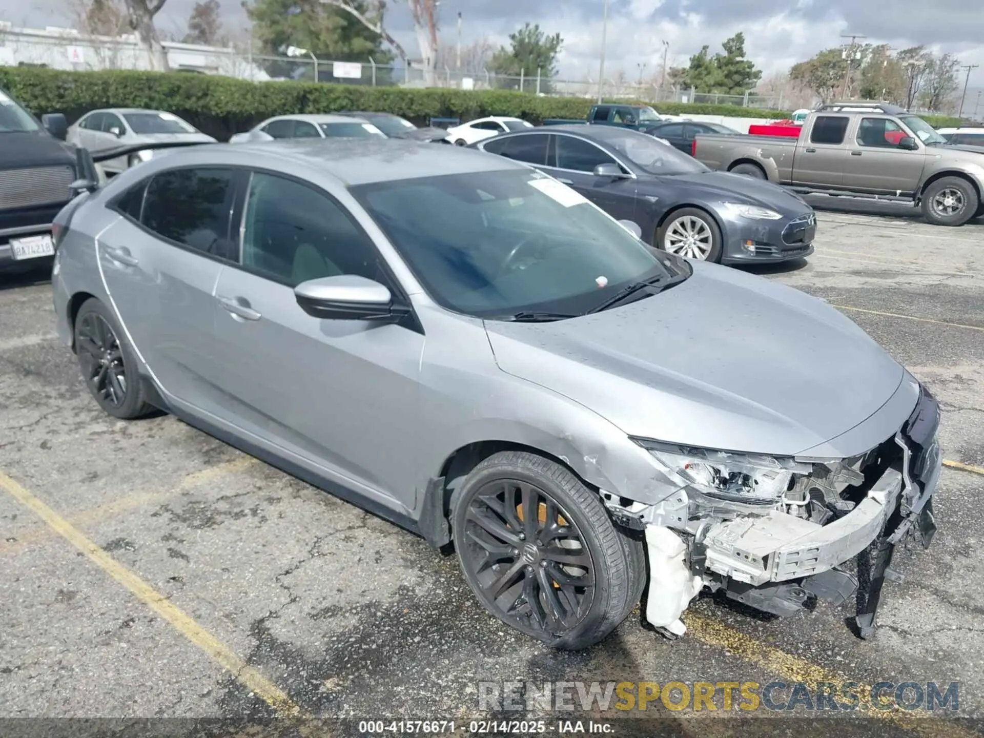 1 Photograph of a damaged car SHHFK7H42LU423297 HONDA CIVIC 2020