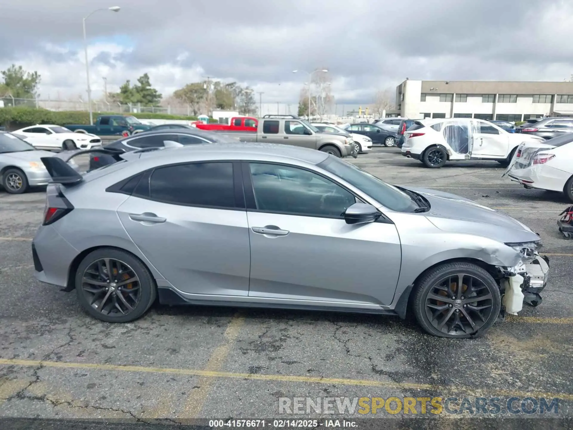 13 Photograph of a damaged car SHHFK7H42LU423297 HONDA CIVIC 2020