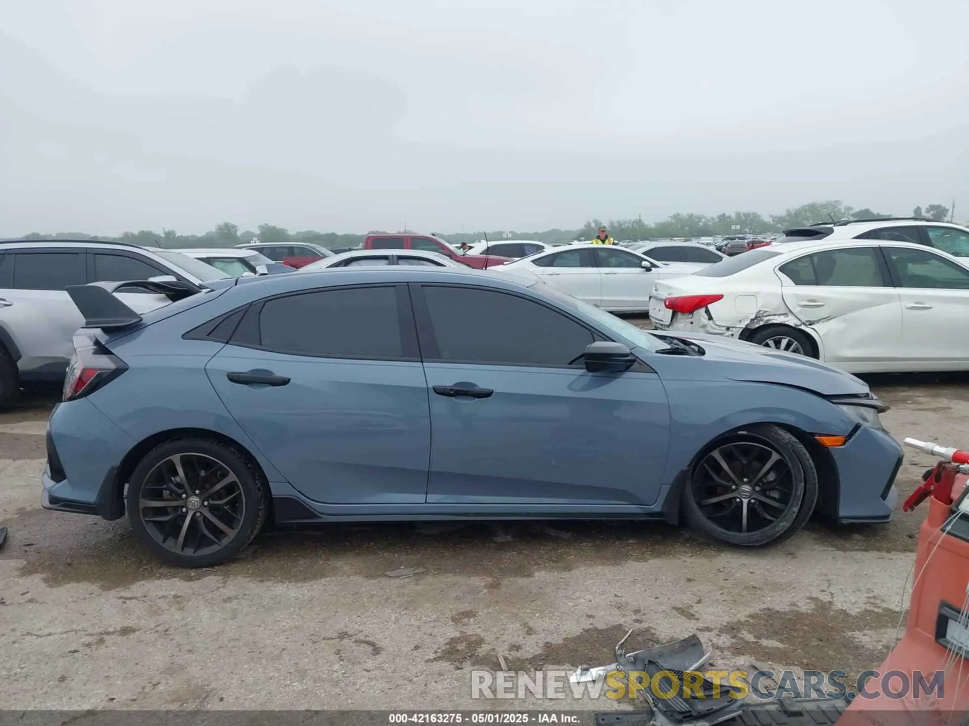 13 Photograph of a damaged car SHHFK7H47LU211785 HONDA CIVIC 2020