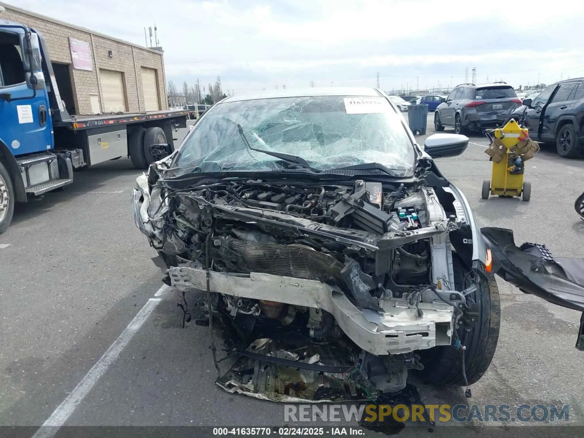 6 Photograph of a damaged car SHHFK7H47LU405877 HONDA CIVIC 2020