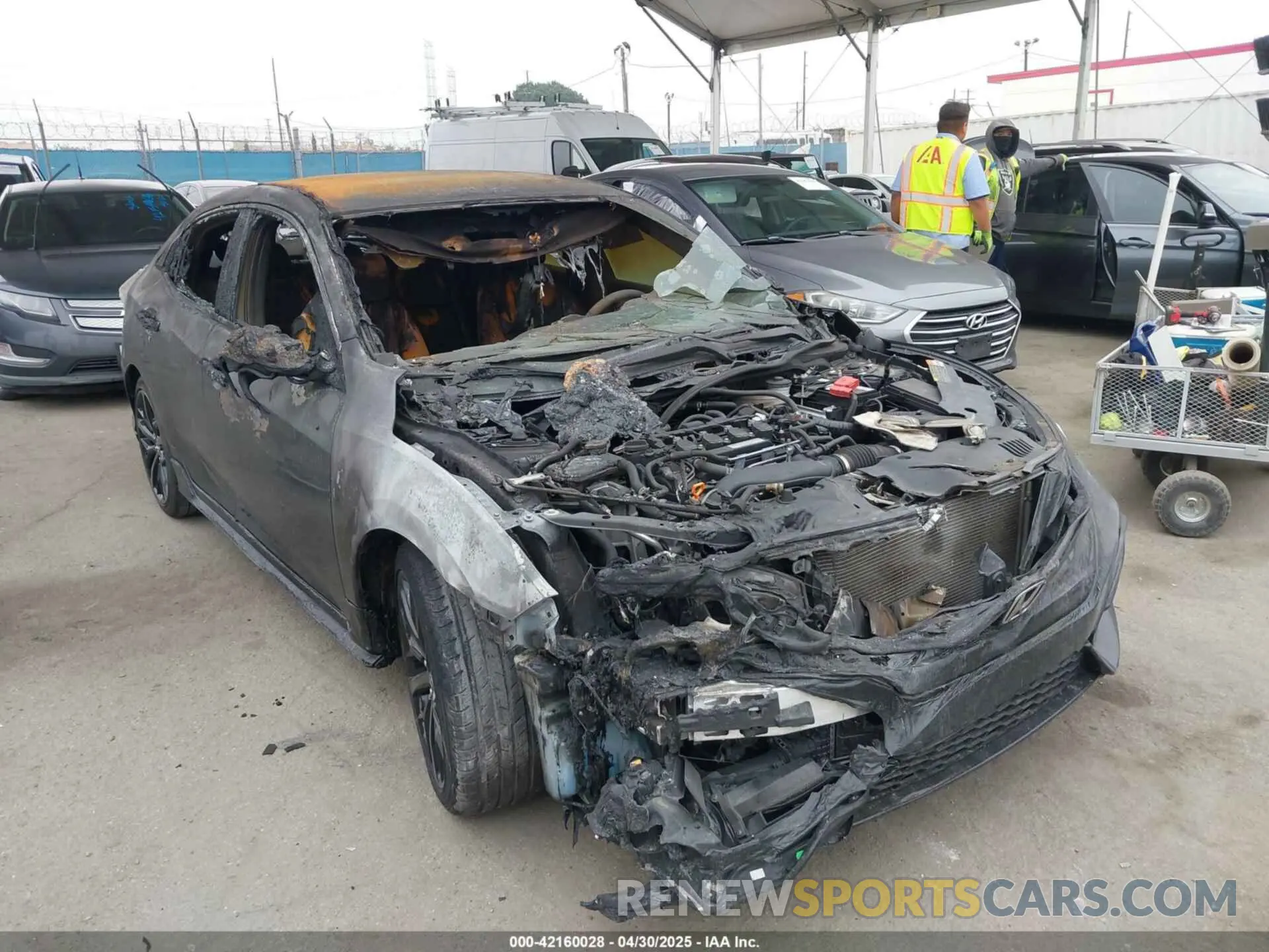 1 Photograph of a damaged car SHHFK7H48LU211987 HONDA CIVIC 2020