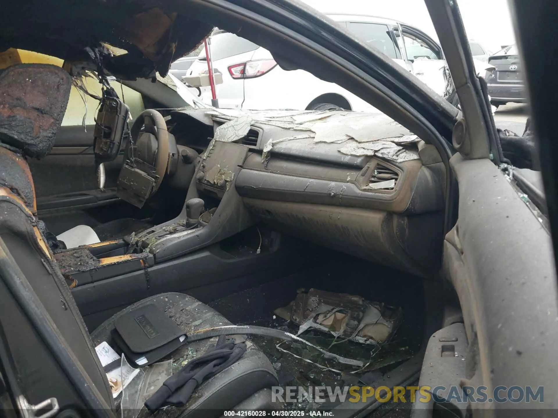 5 Photograph of a damaged car SHHFK7H48LU211987 HONDA CIVIC 2020