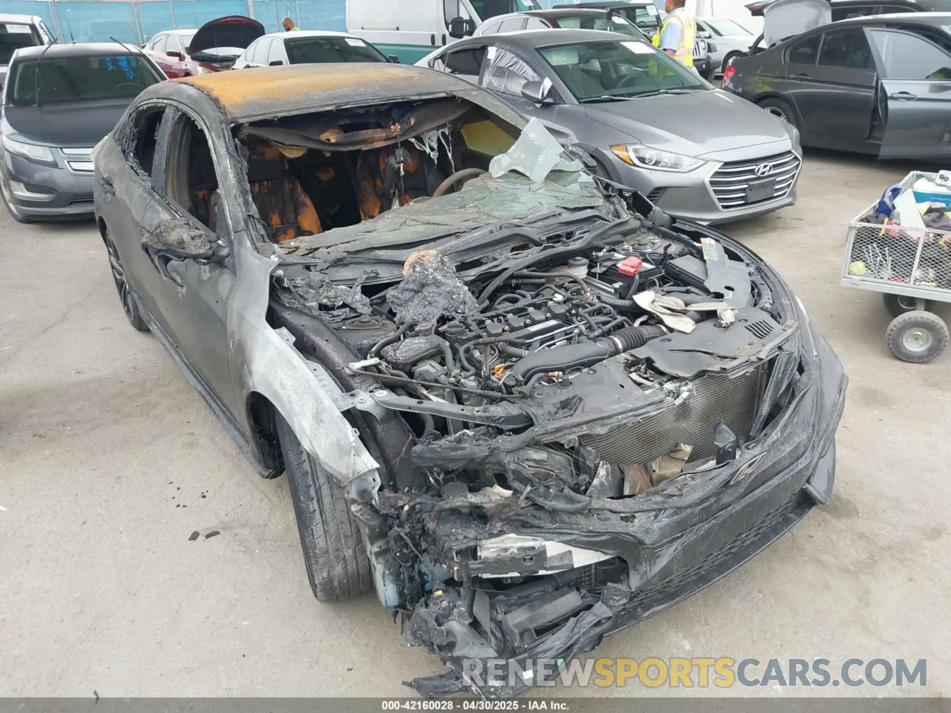 6 Photograph of a damaged car SHHFK7H48LU211987 HONDA CIVIC 2020
