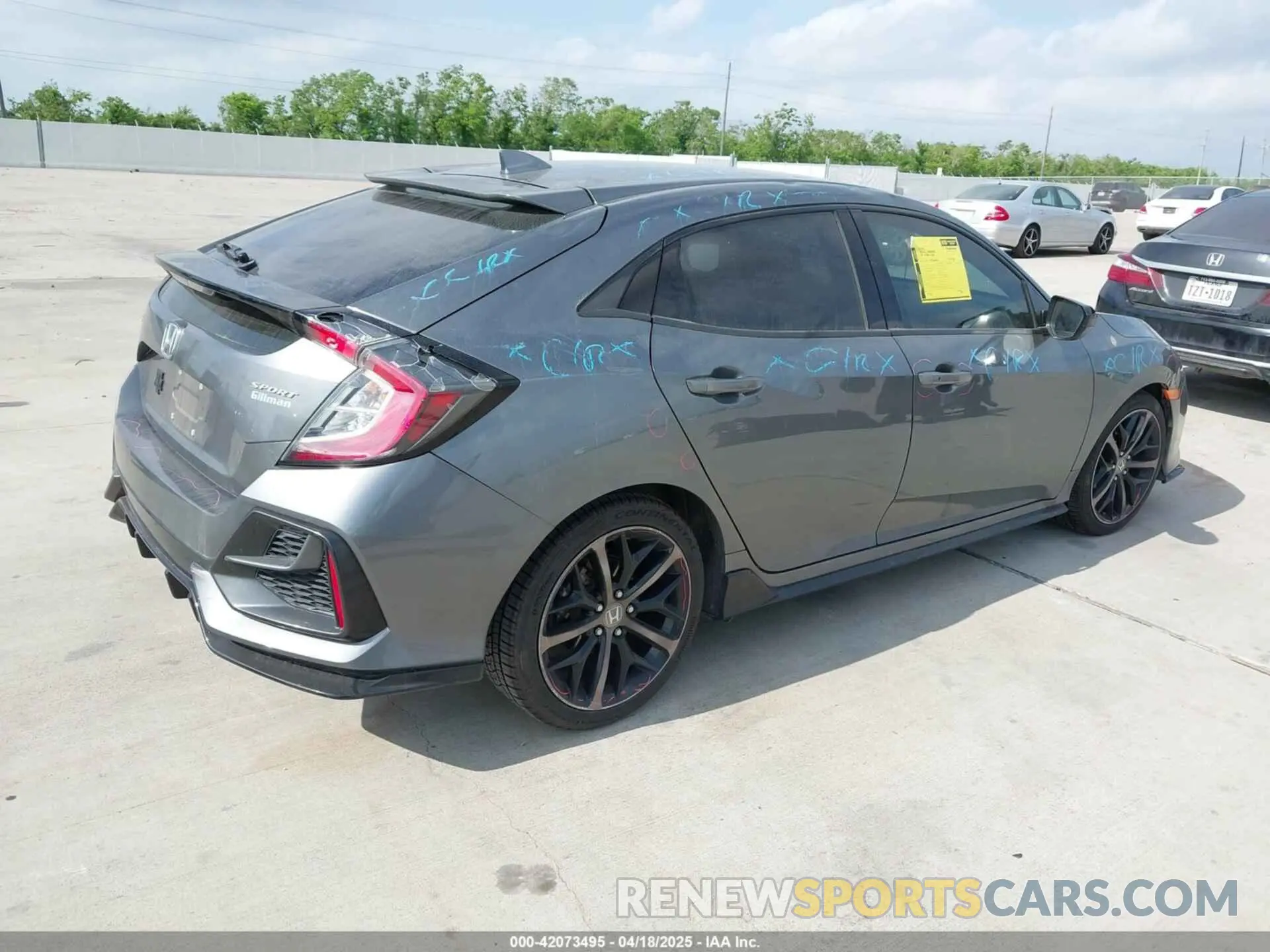 4 Photograph of a damaged car SHHFK7H49LU212257 HONDA CIVIC 2020