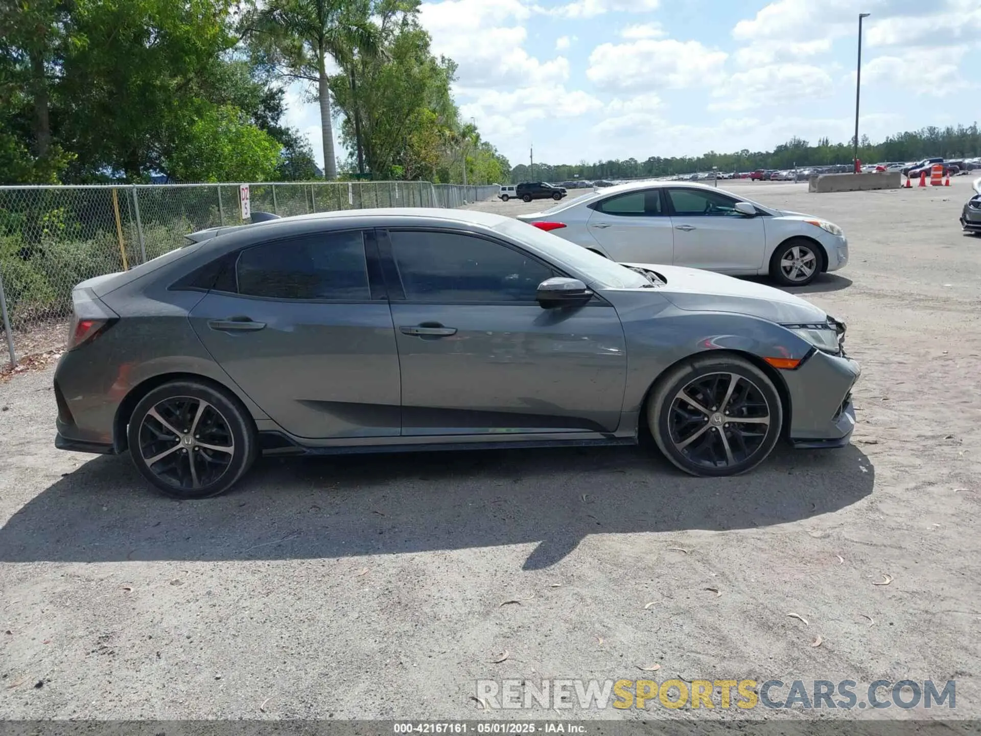 13 Photograph of a damaged car SHHFK7H49LU404276 HONDA CIVIC 2020