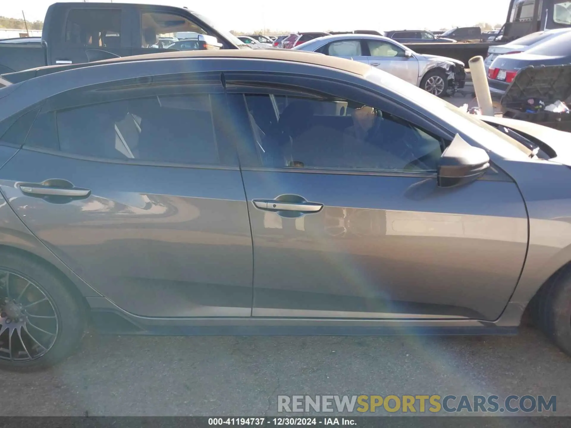 13 Photograph of a damaged car SHHFK7H4XLU208525 HONDA CIVIC 2020