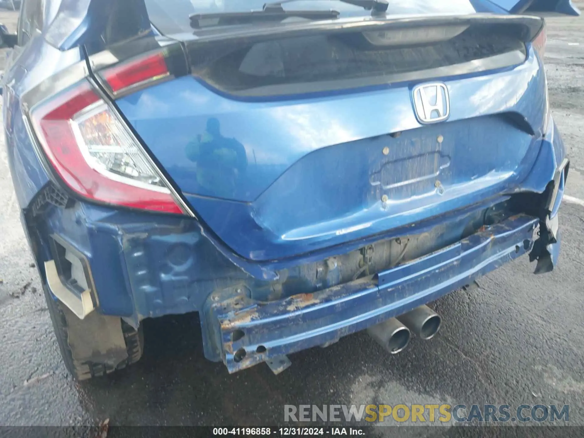 18 Photograph of a damaged car SHHFK7H4XLU421555 HONDA CIVIC 2020