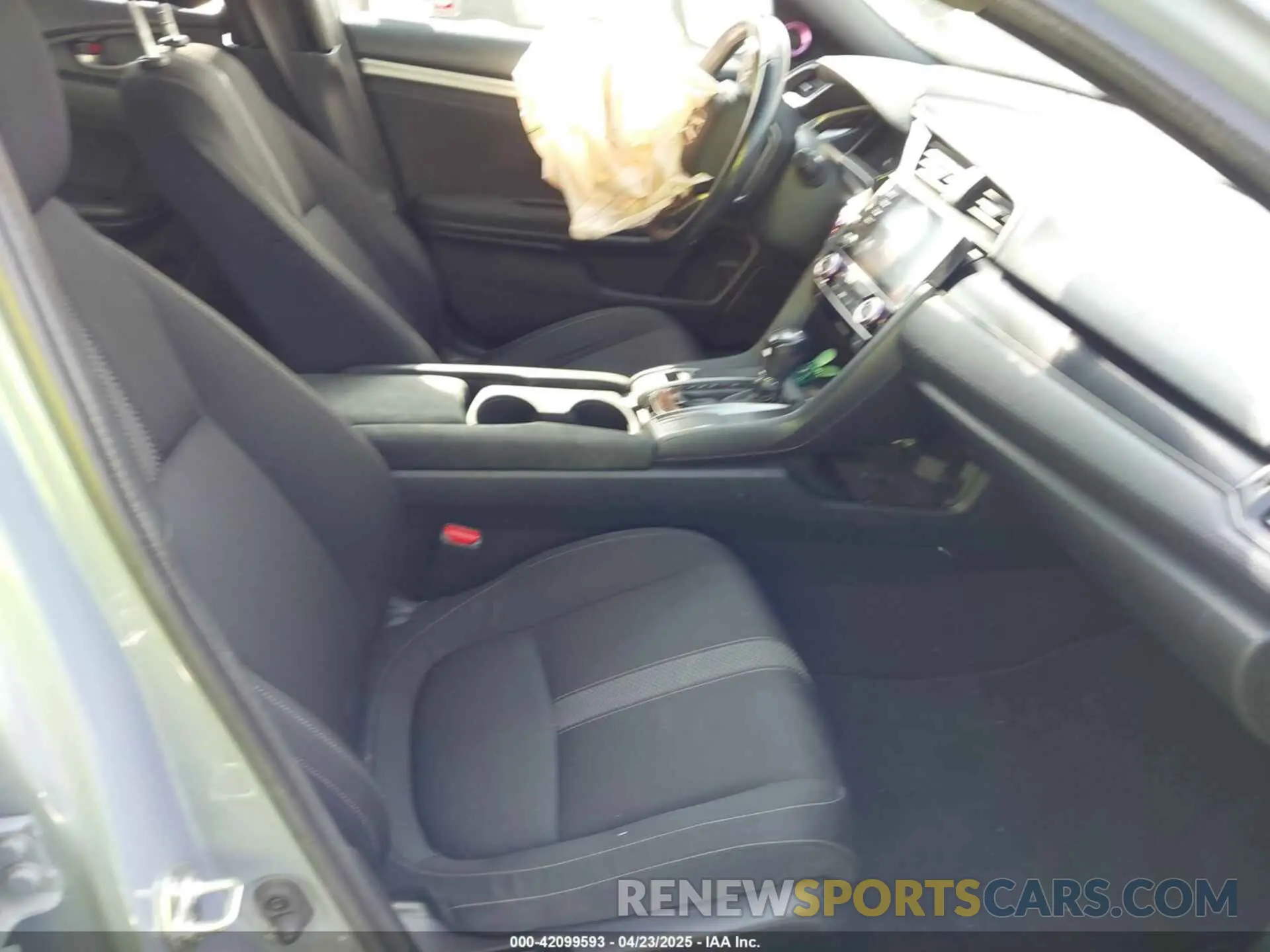 5 Photograph of a damaged car SHHFK7H60LU206168 HONDA CIVIC 2020
