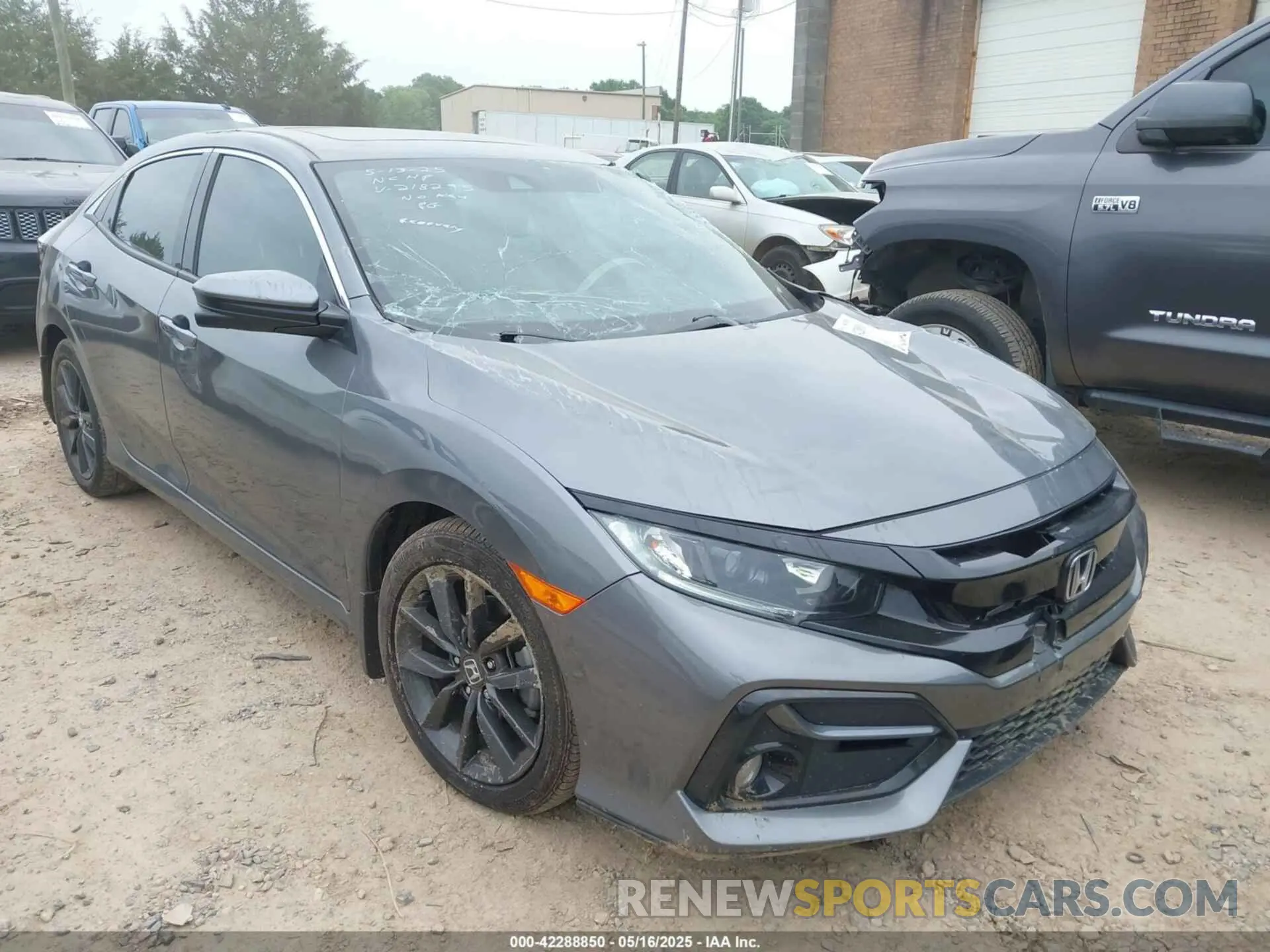 1 Photograph of a damaged car SHHFK7H61LU218295 HONDA CIVIC 2020