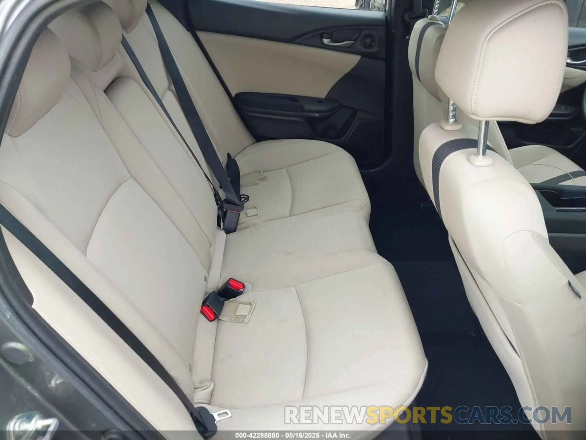8 Photograph of a damaged car SHHFK7H61LU218295 HONDA CIVIC 2020
