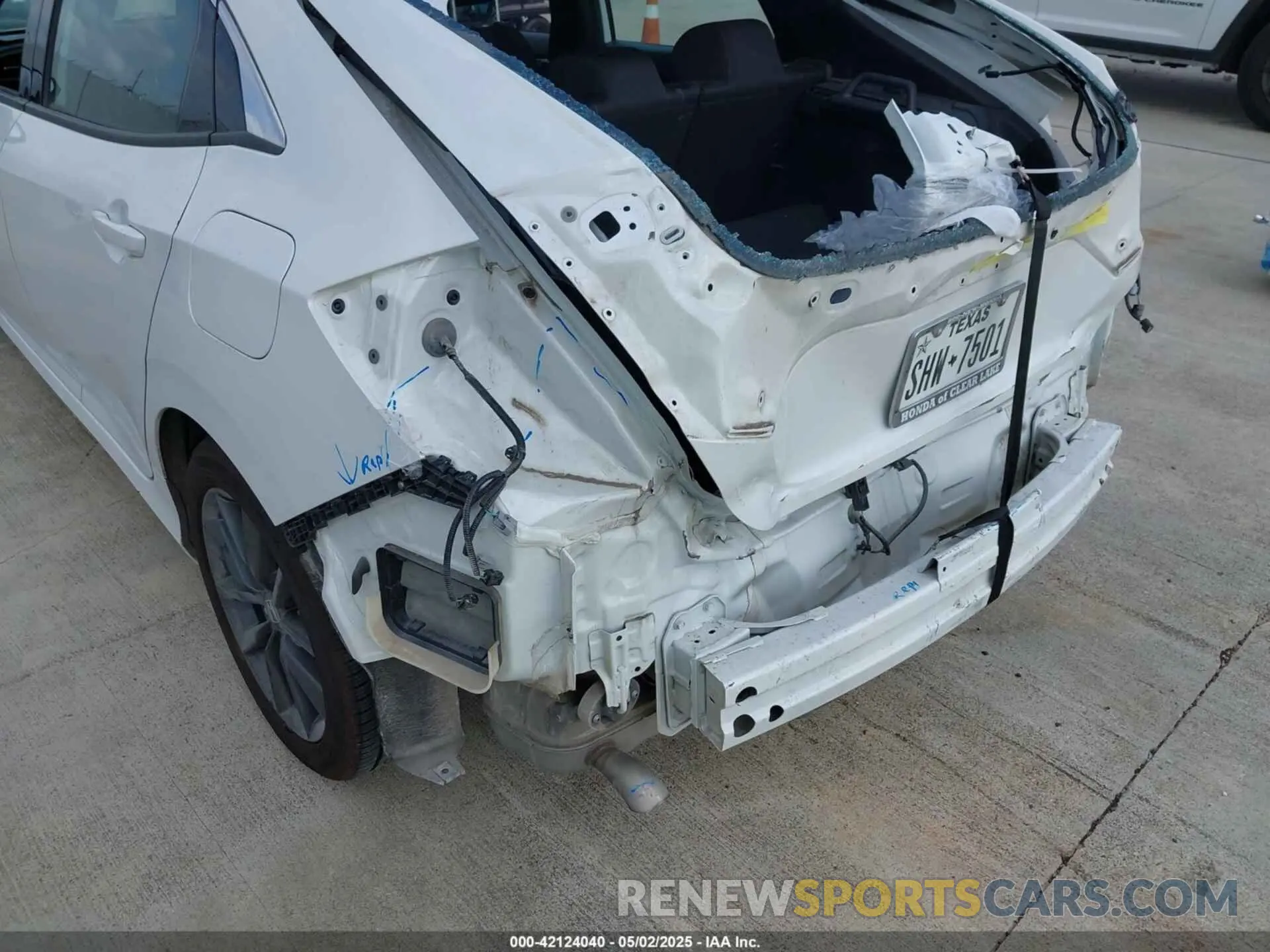 17 Photograph of a damaged car SHHFK7H63LU215334 HONDA CIVIC 2020
