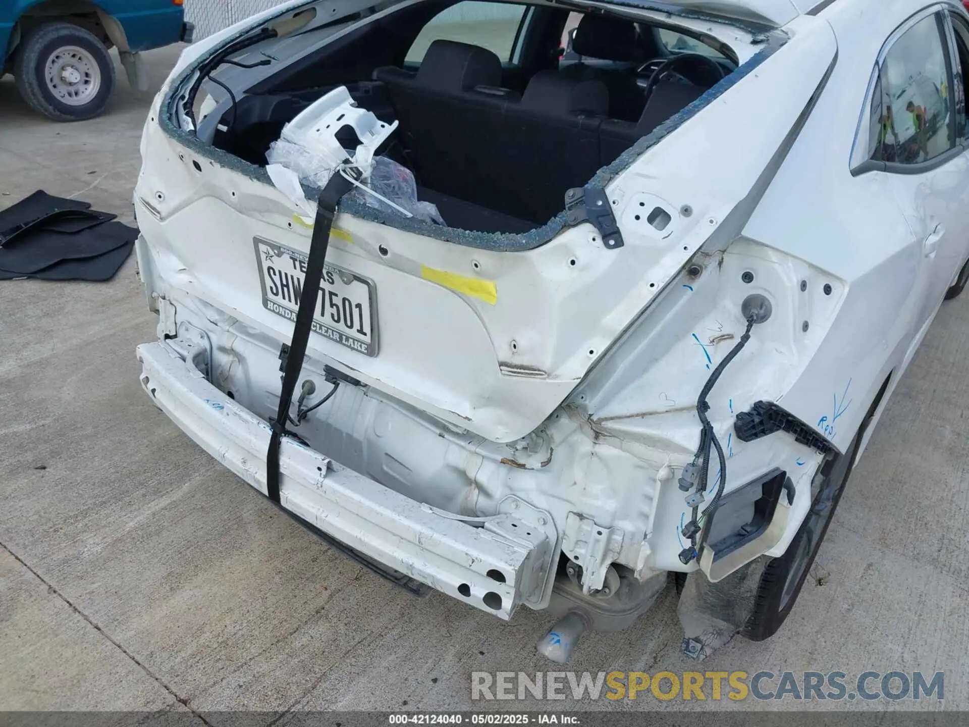 6 Photograph of a damaged car SHHFK7H63LU215334 HONDA CIVIC 2020