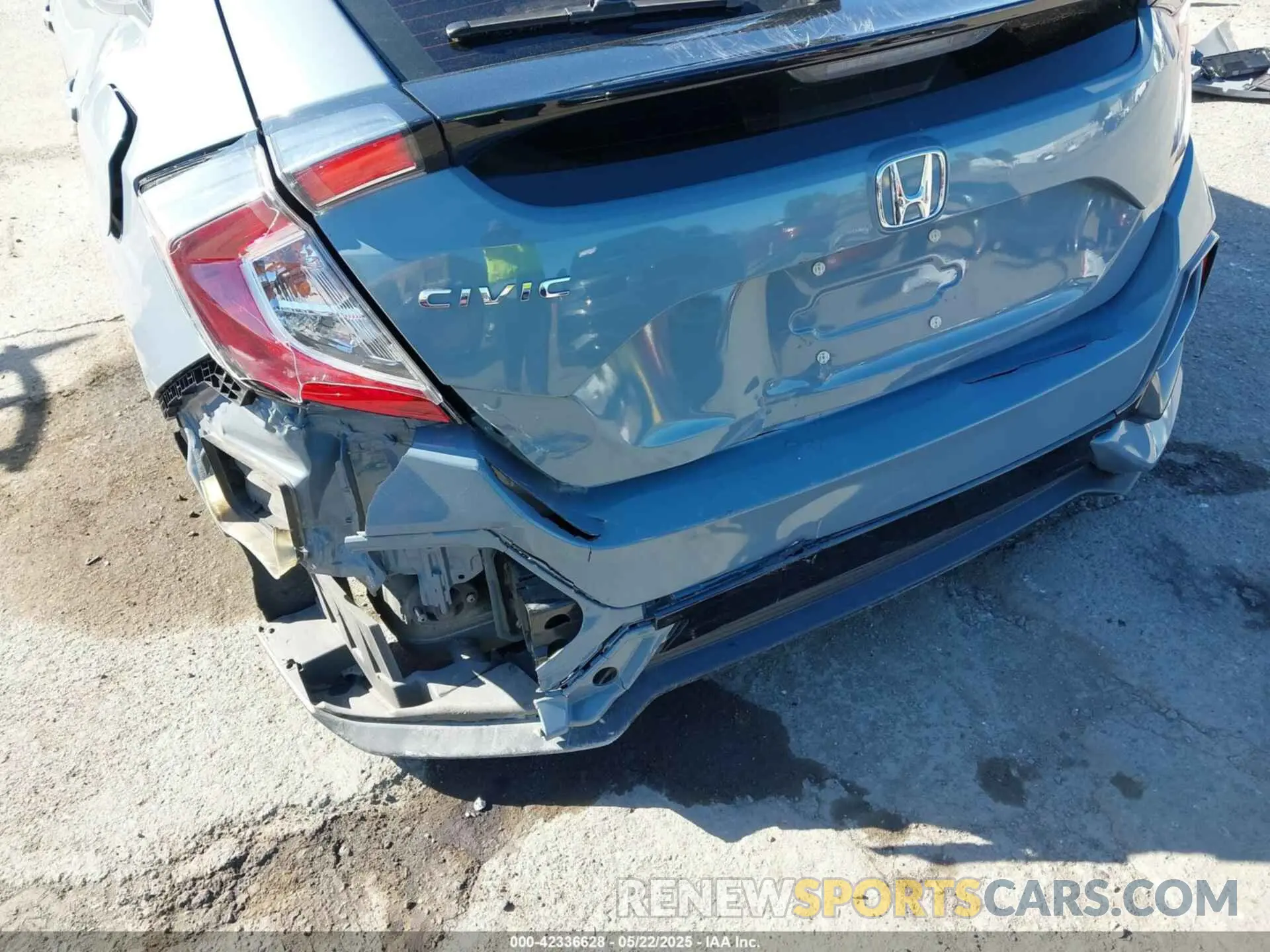 6 Photograph of a damaged car SHHFK7H64LU409628 HONDA CIVIC 2020