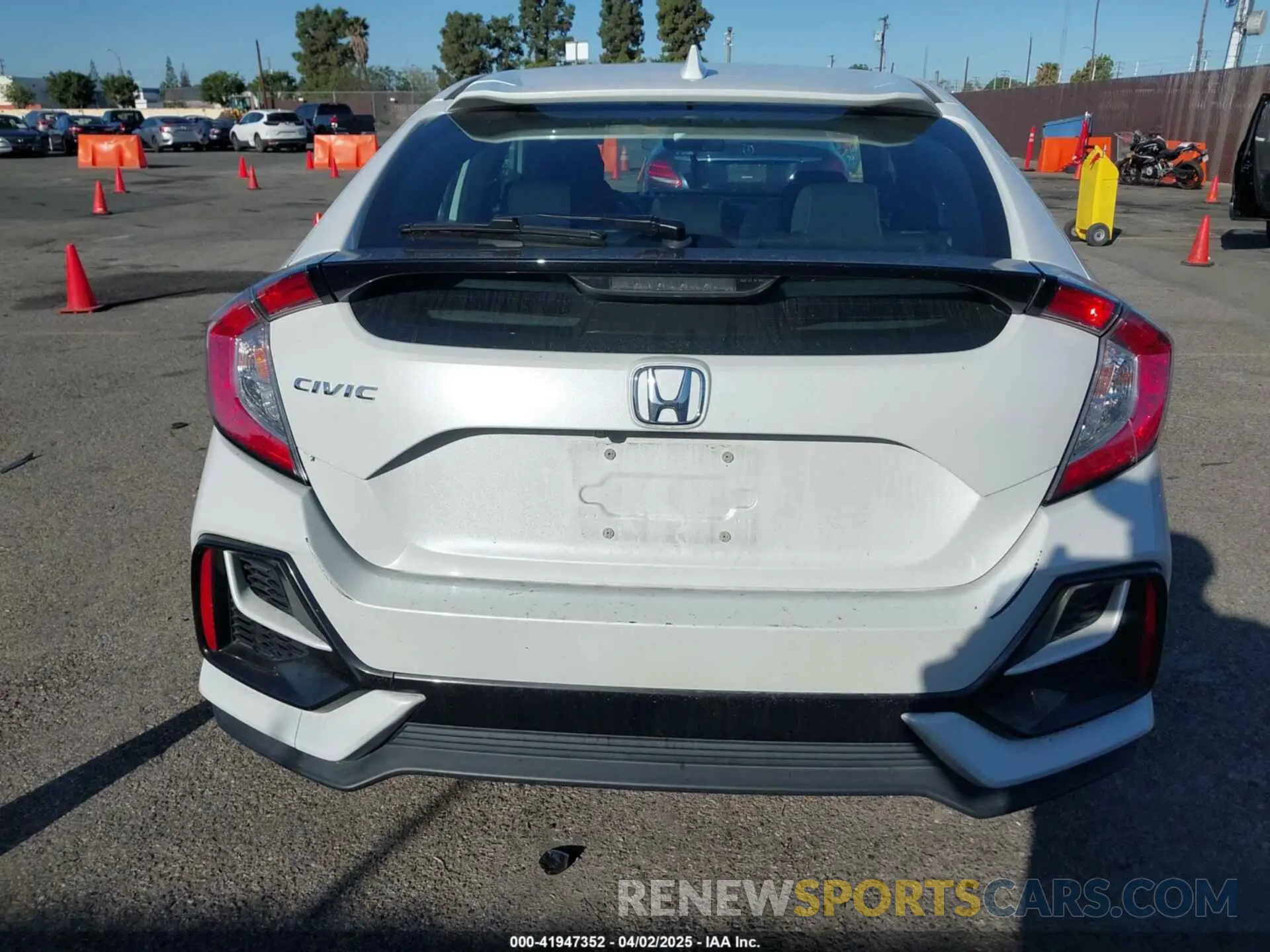 16 Photograph of a damaged car SHHFK7H64LU419821 HONDA CIVIC 2020