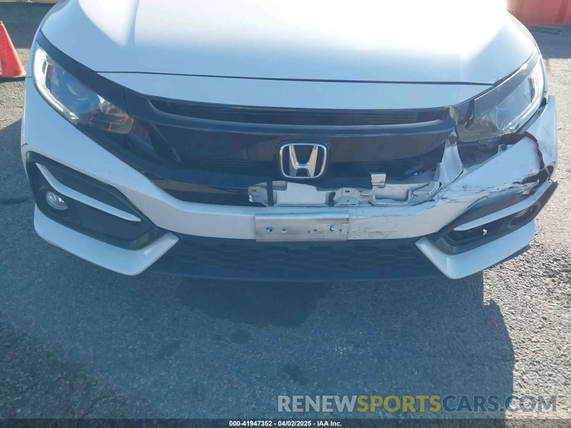 6 Photograph of a damaged car SHHFK7H64LU419821 HONDA CIVIC 2020