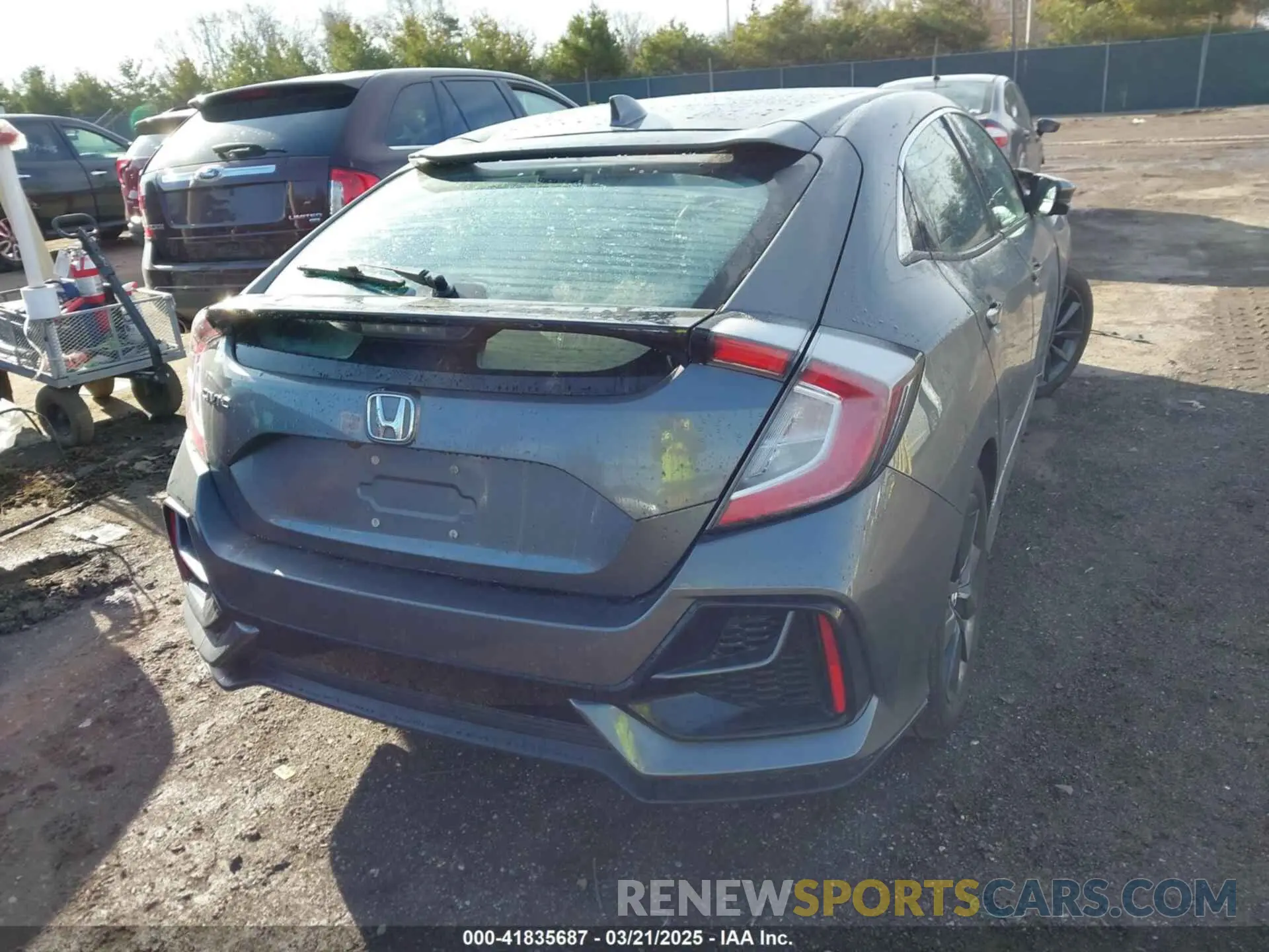 4 Photograph of a damaged car SHHFK7H65LU203007 HONDA CIVIC 2020