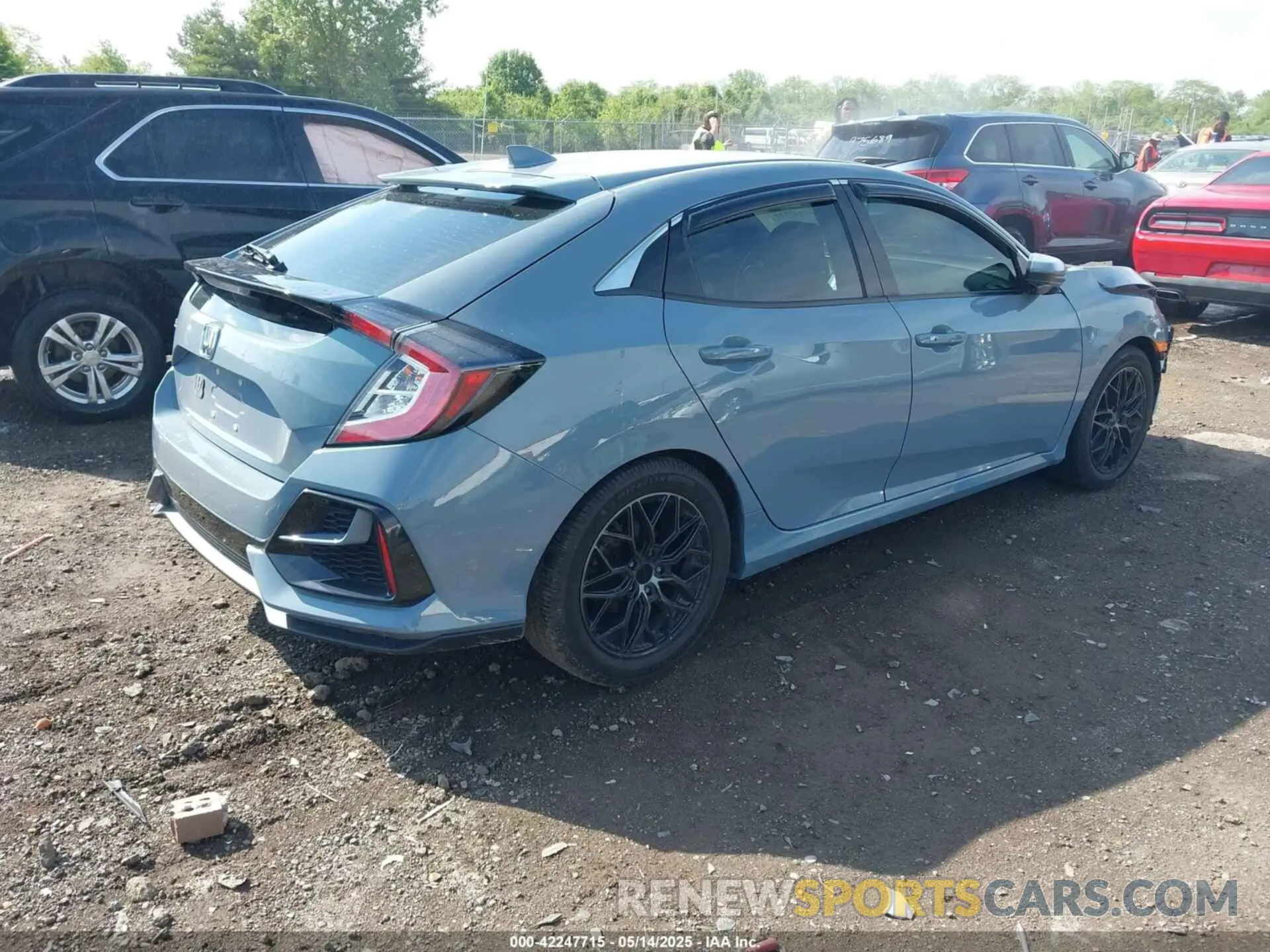 4 Photograph of a damaged car SHHFK7H65LU215531 HONDA CIVIC 2020