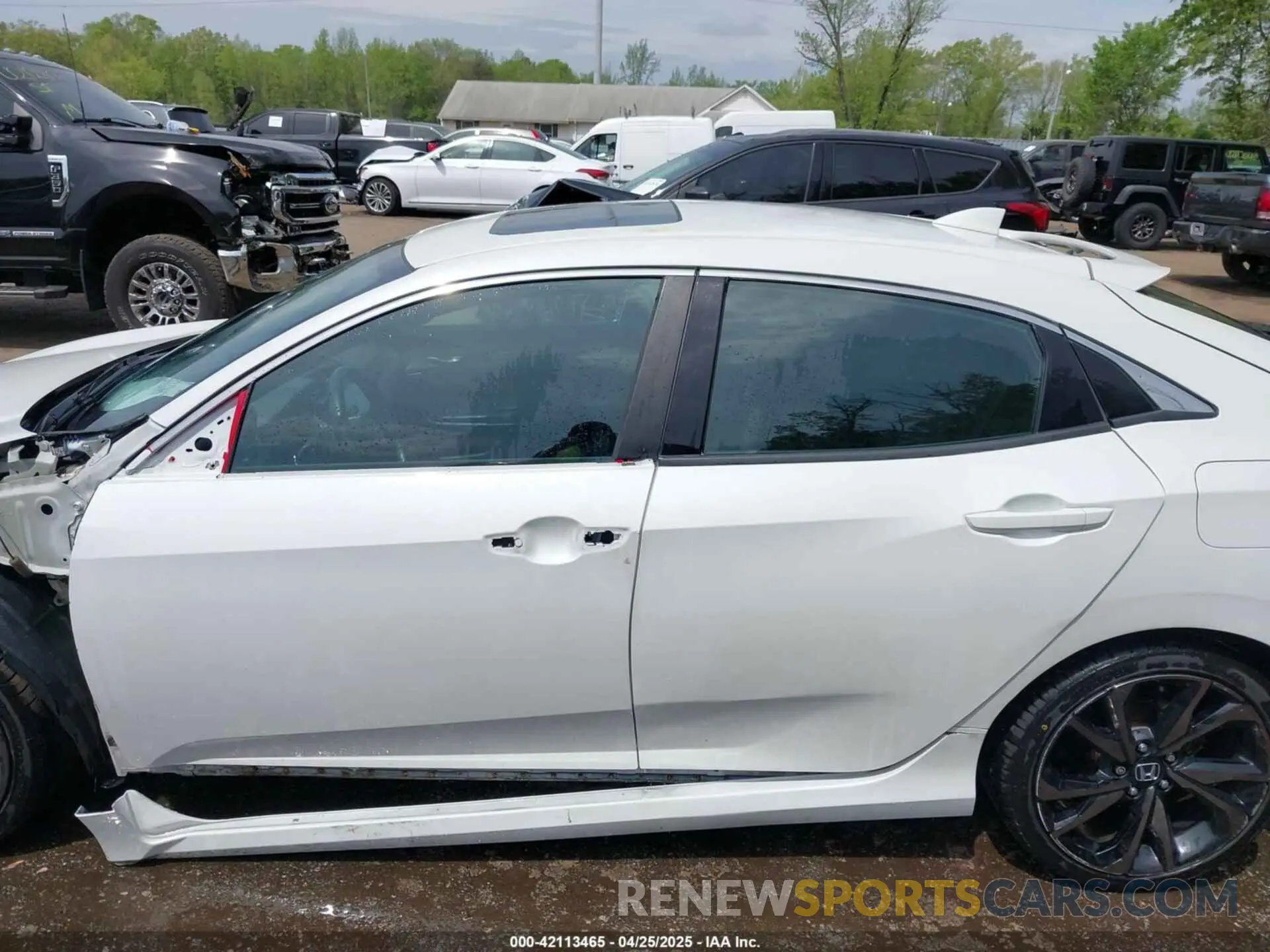 15 Photograph of a damaged car SHHFK7H66LU416404 HONDA CIVIC 2020