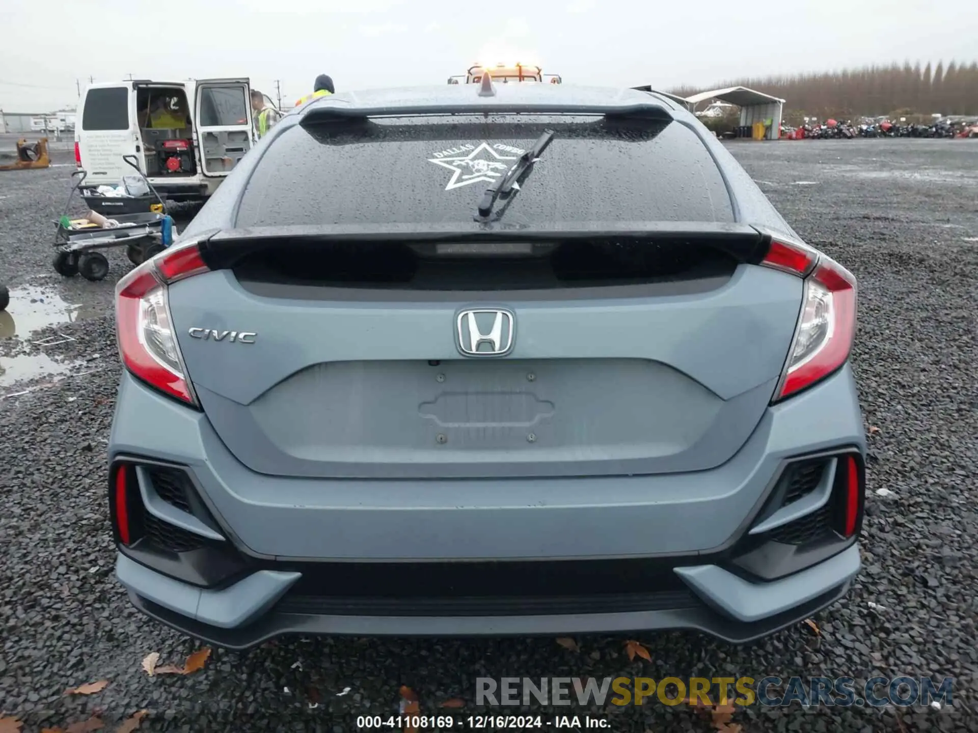 17 Photograph of a damaged car SHHFK7H67LU415228 HONDA CIVIC 2020