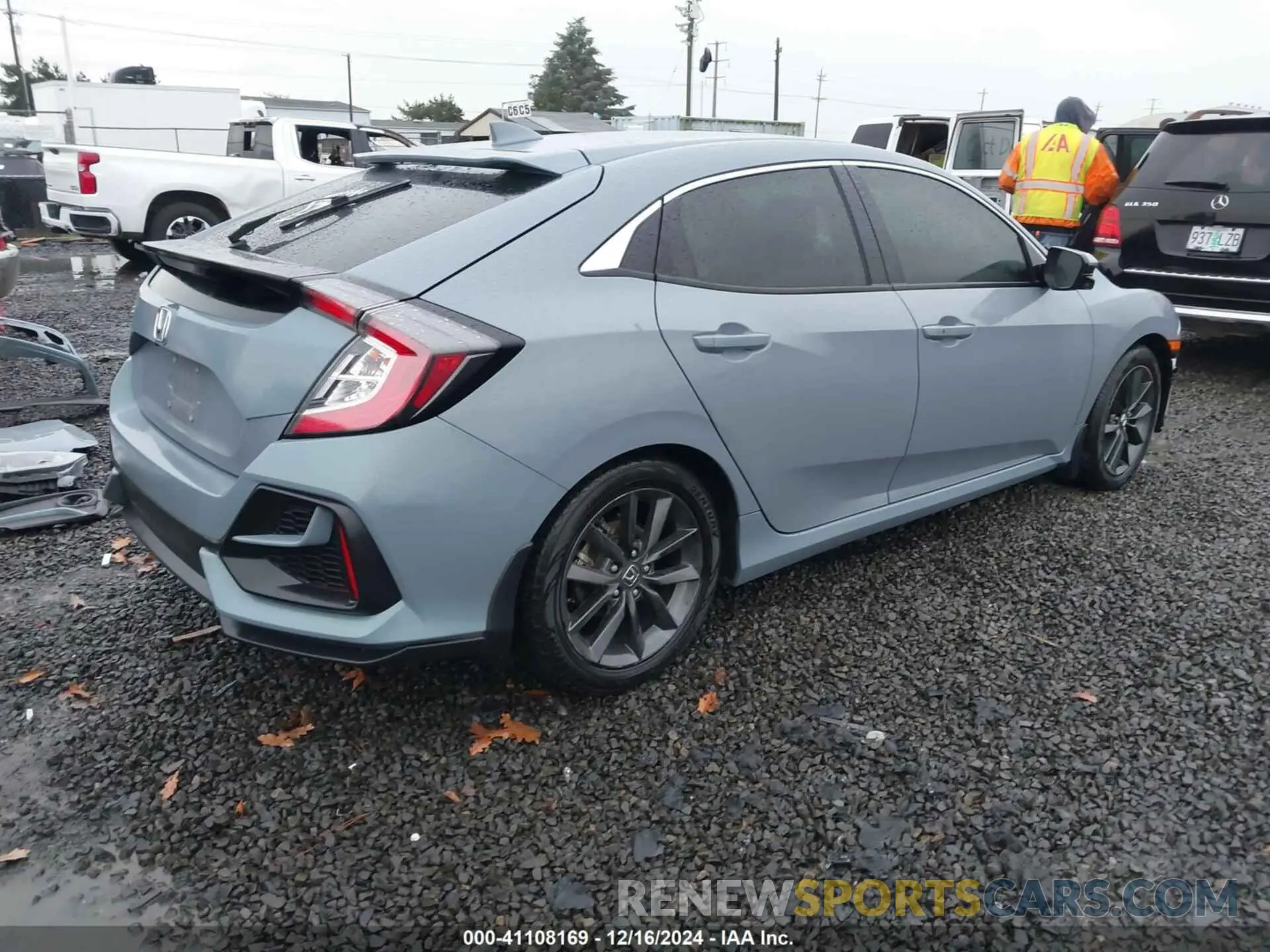4 Photograph of a damaged car SHHFK7H67LU415228 HONDA CIVIC 2020