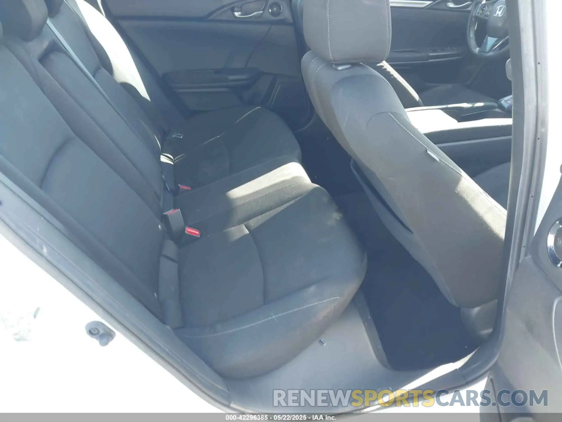 8 Photograph of a damaged car SHHFK7H68LU209786 HONDA CIVIC 2020