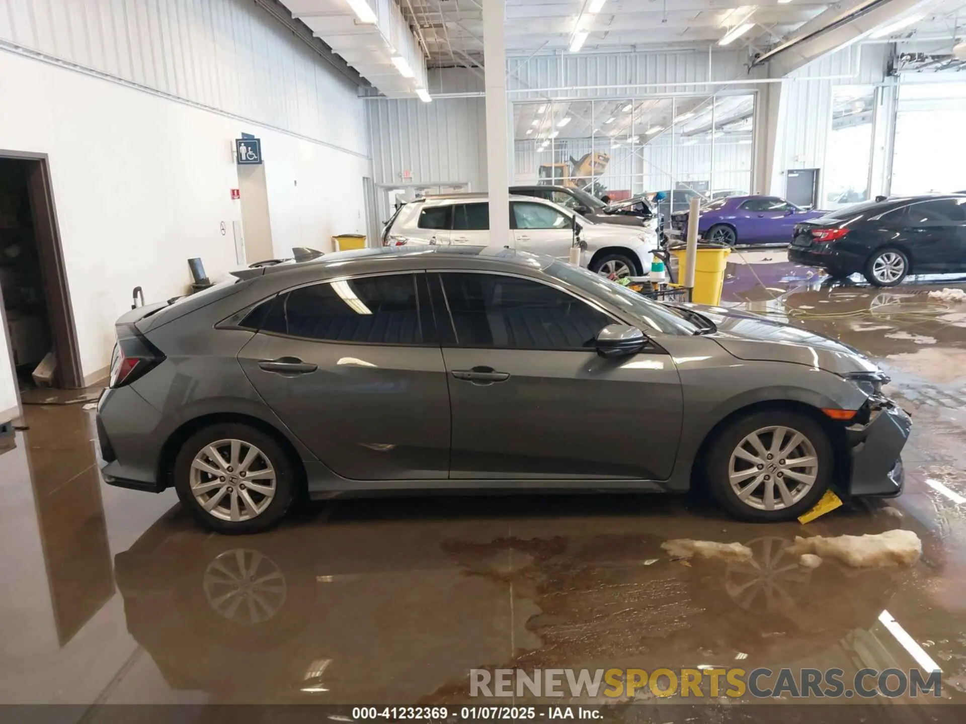 13 Photograph of a damaged car SHHFK7H6XLU216657 HONDA CIVIC 2020