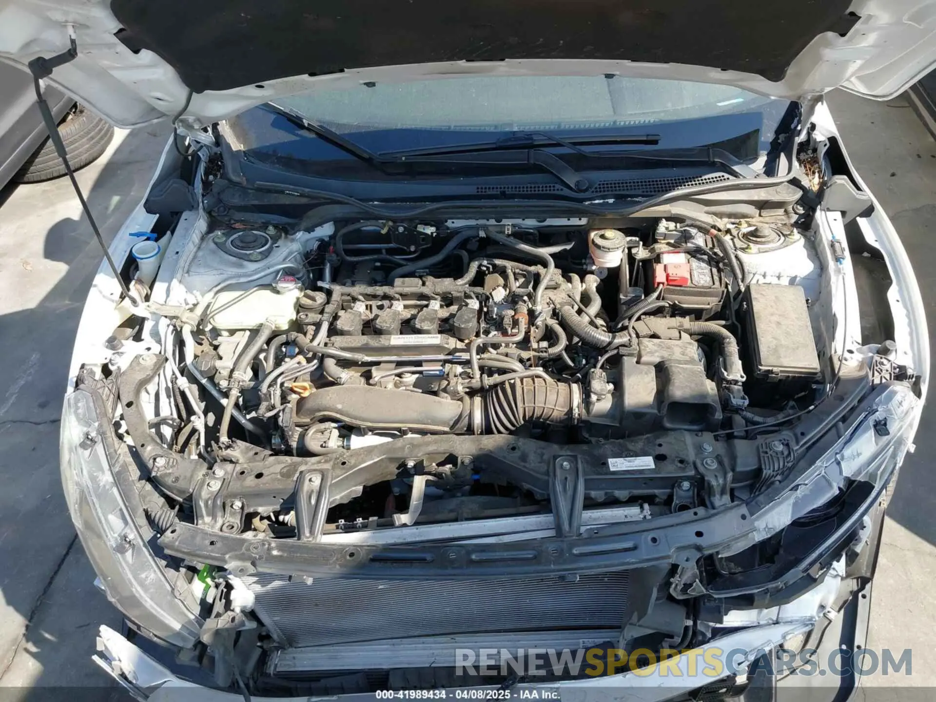 10 Photograph of a damaged car SHHFK7H82LU403988 HONDA CIVIC 2020