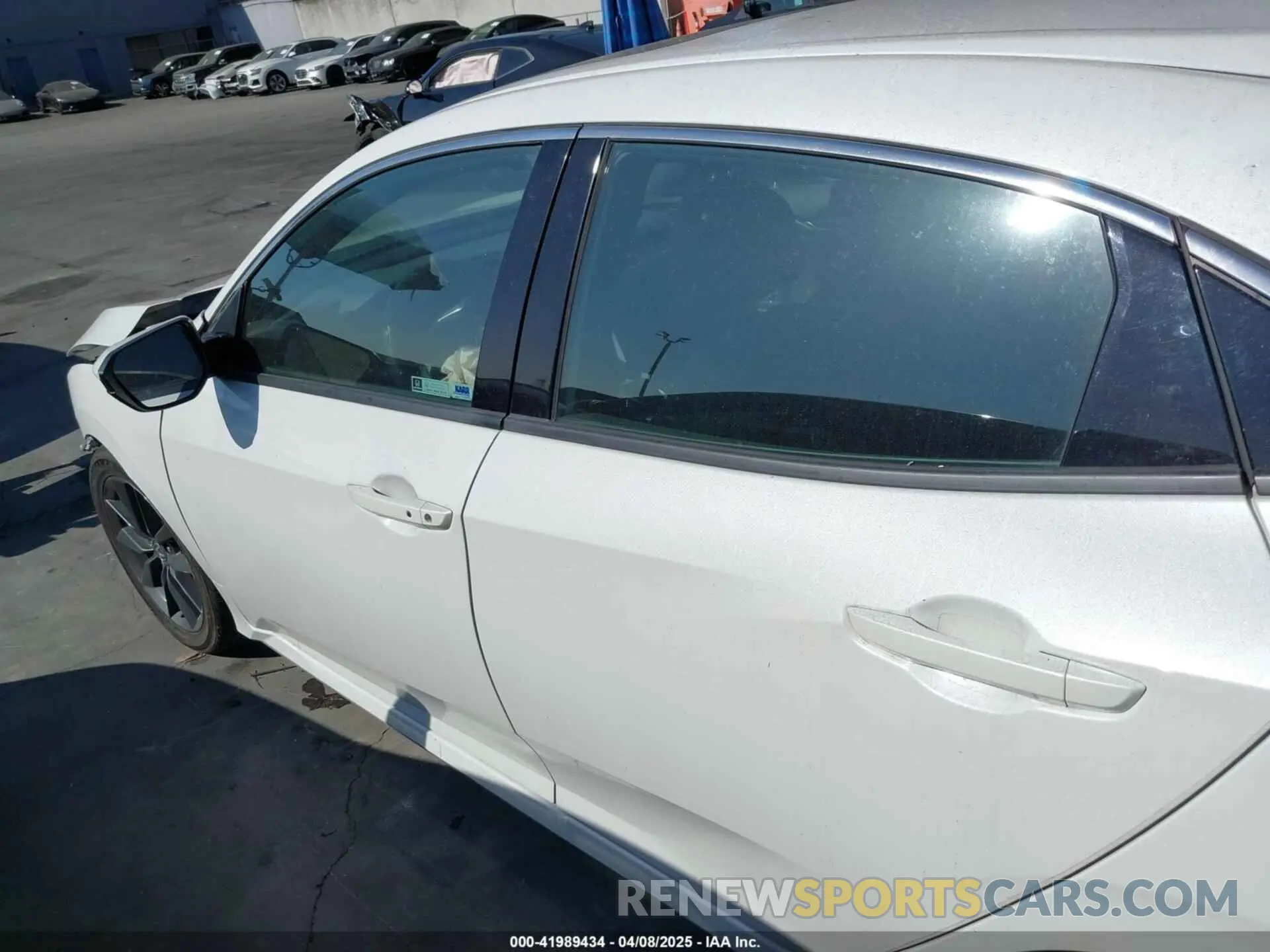 15 Photograph of a damaged car SHHFK7H82LU403988 HONDA CIVIC 2020