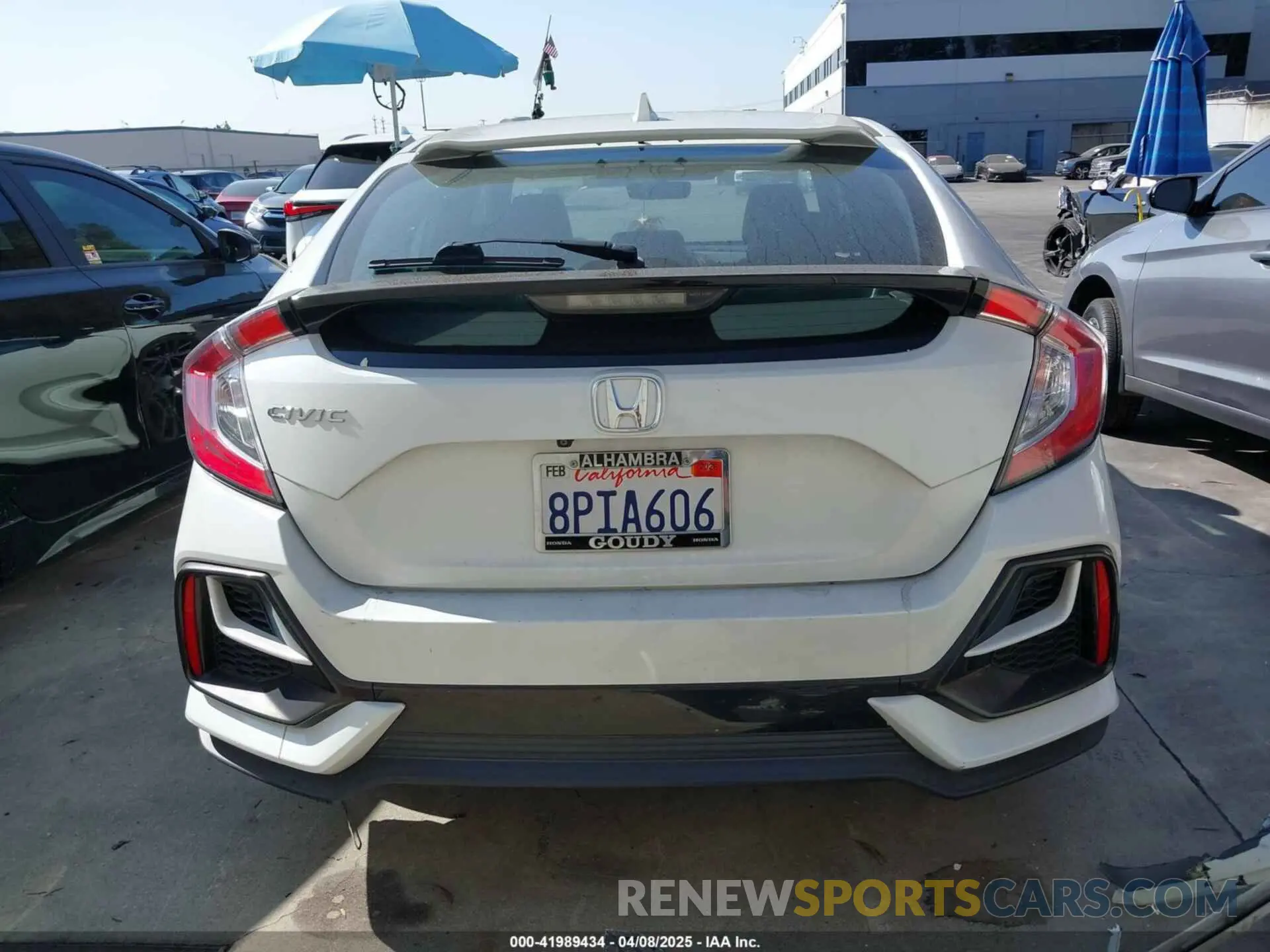 17 Photograph of a damaged car SHHFK7H82LU403988 HONDA CIVIC 2020