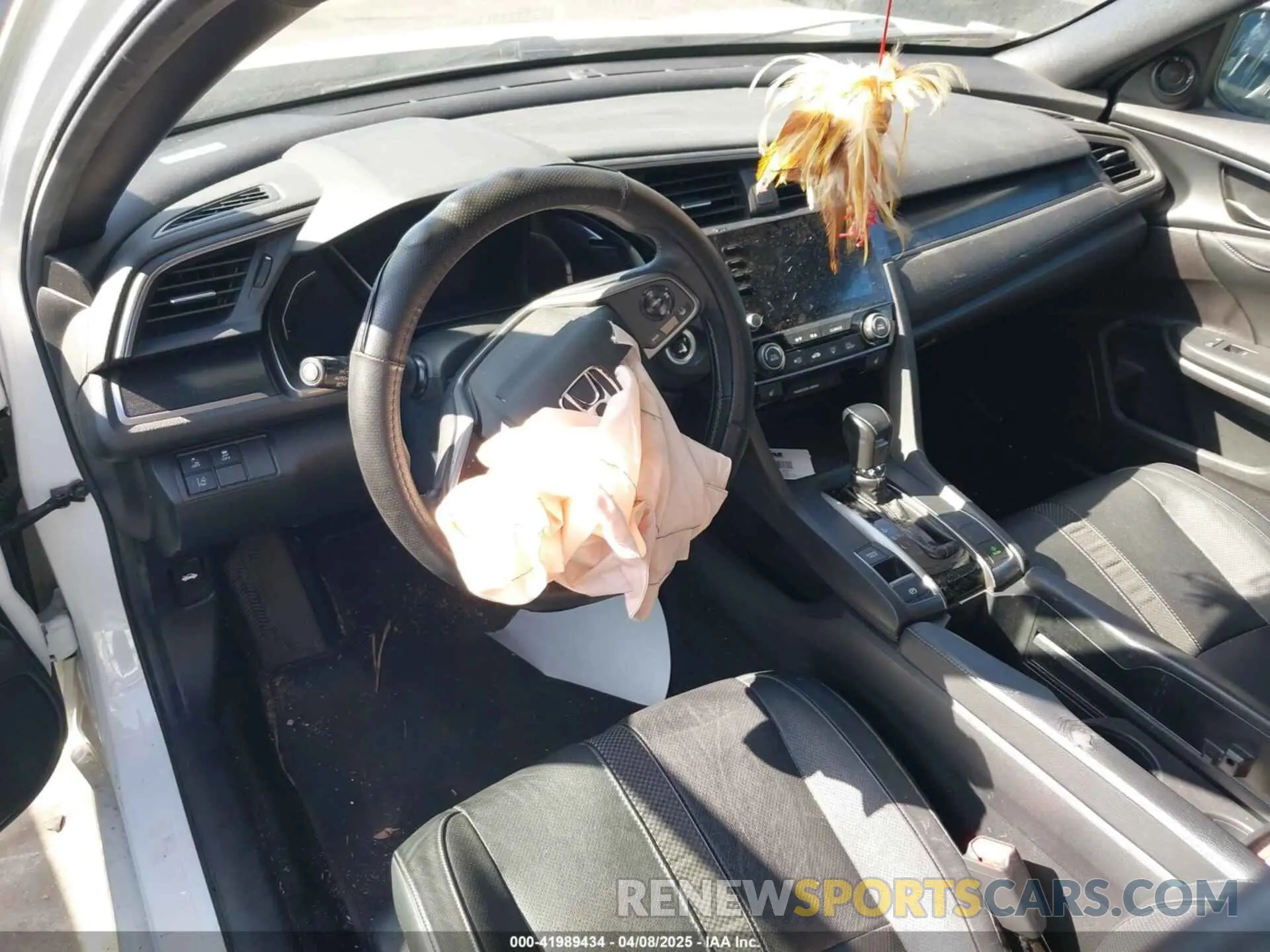 21 Photograph of a damaged car SHHFK7H82LU403988 HONDA CIVIC 2020