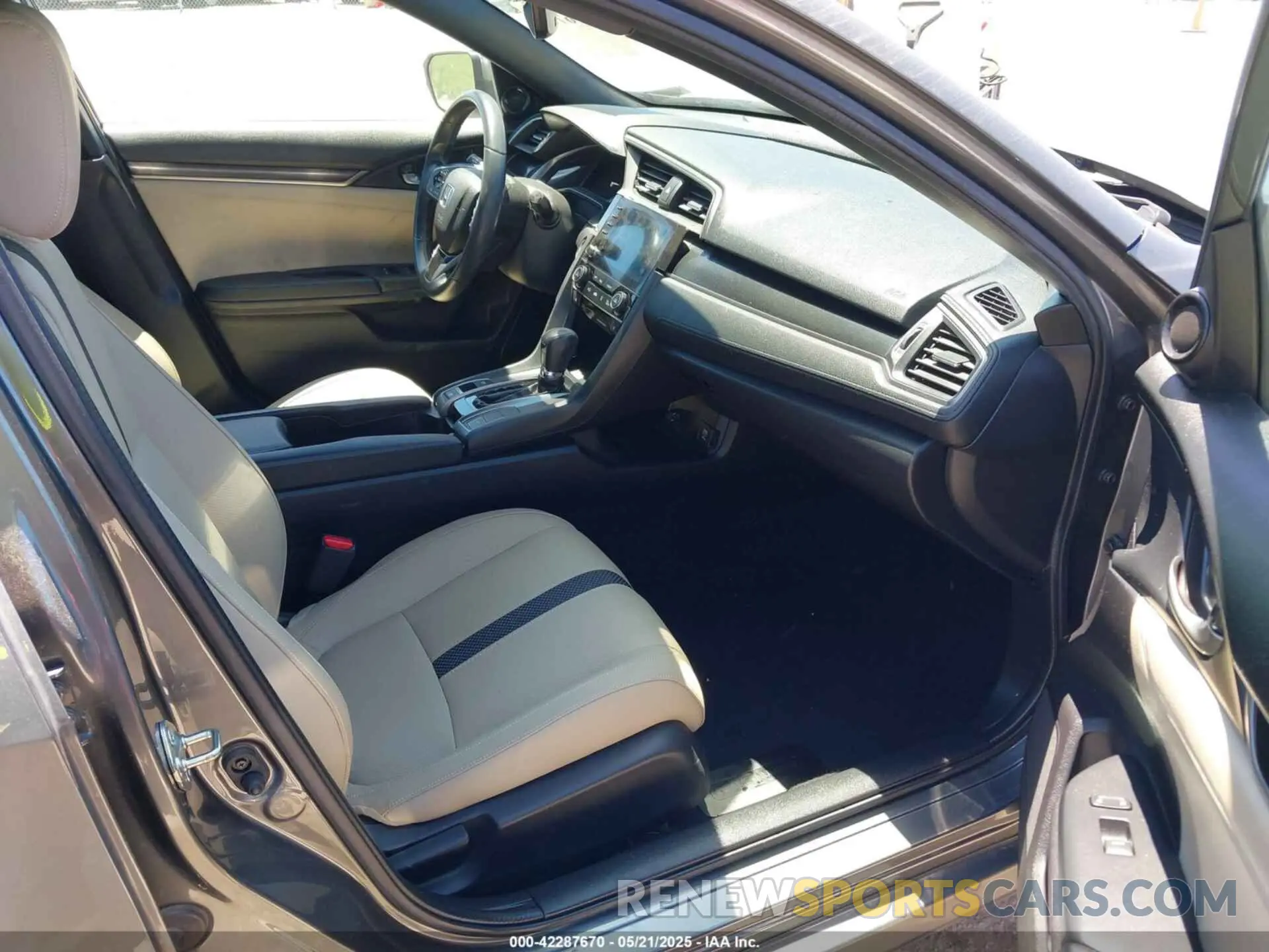 5 Photograph of a damaged car SHHFK7H88LU221499 HONDA CIVIC 2020