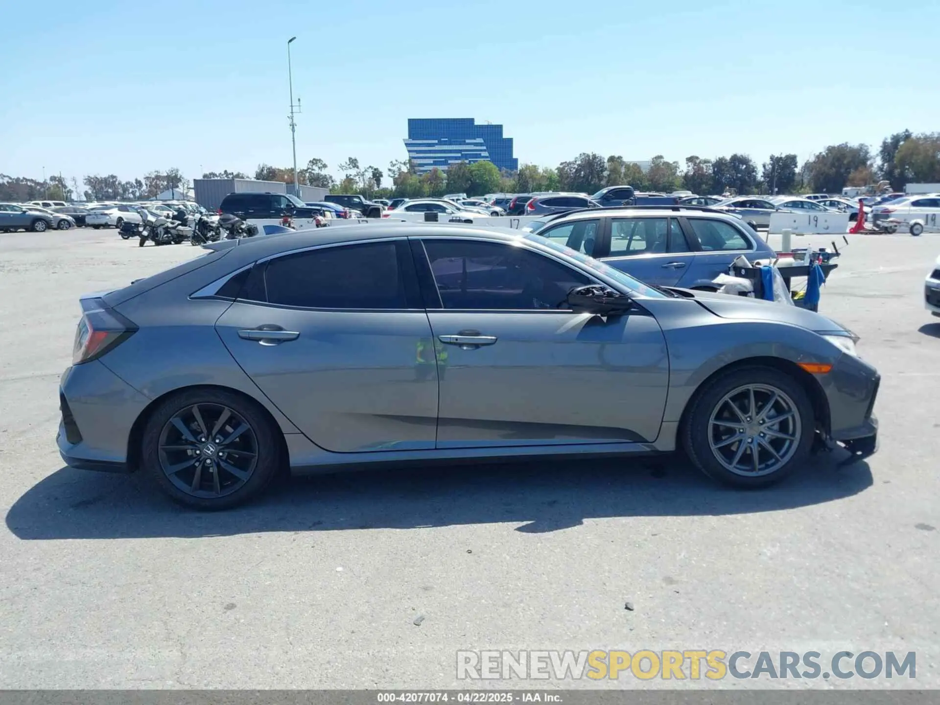 13 Photograph of a damaged car SHHFK7H88LU414008 HONDA CIVIC 2020