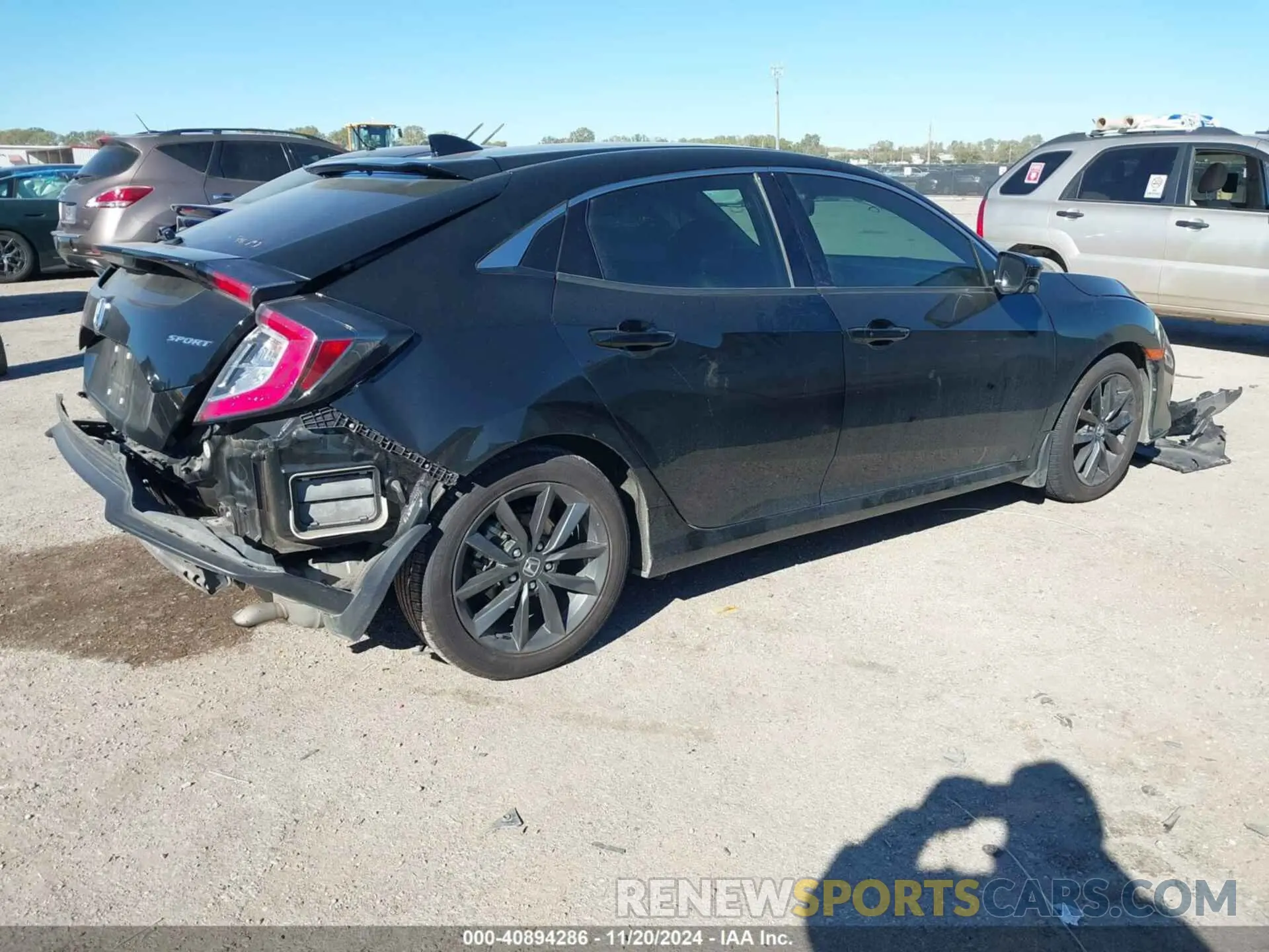 4 Photograph of a damaged car SHHFK7H89LU204906 HONDA CIVIC 2020