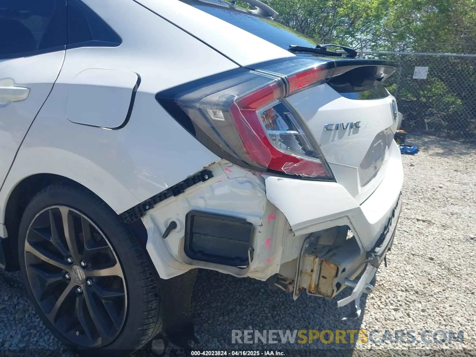 6 Photograph of a damaged car SHHFK7H92LU210782 HONDA CIVIC 2020